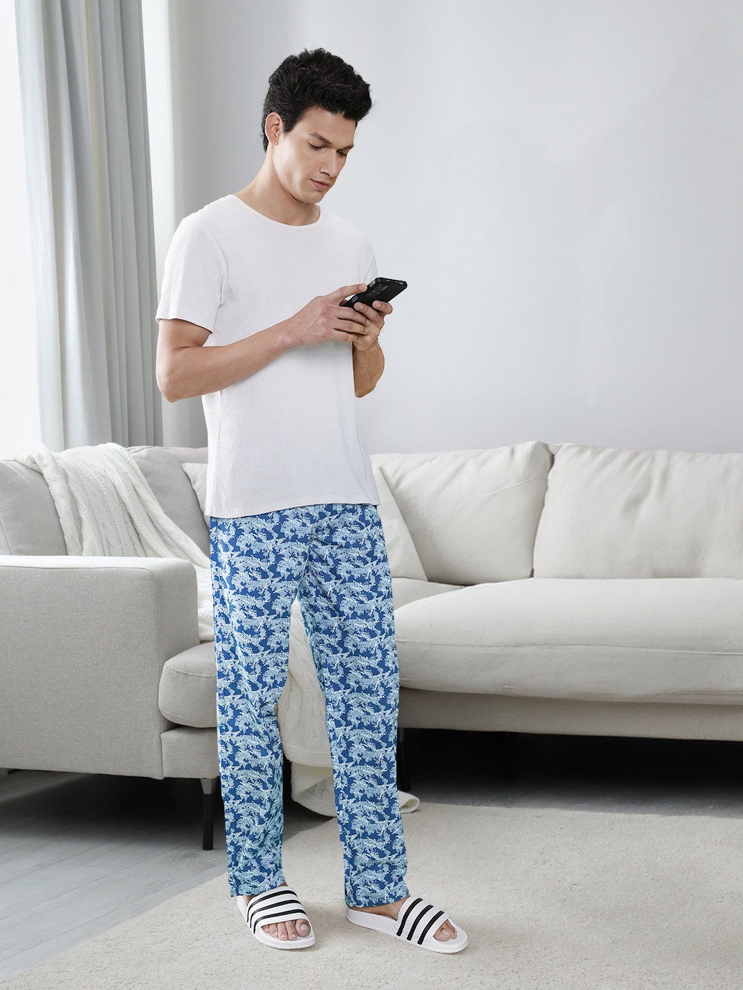 

Underjeans by Spykar Men Cotton Printed Pyjama, Blue