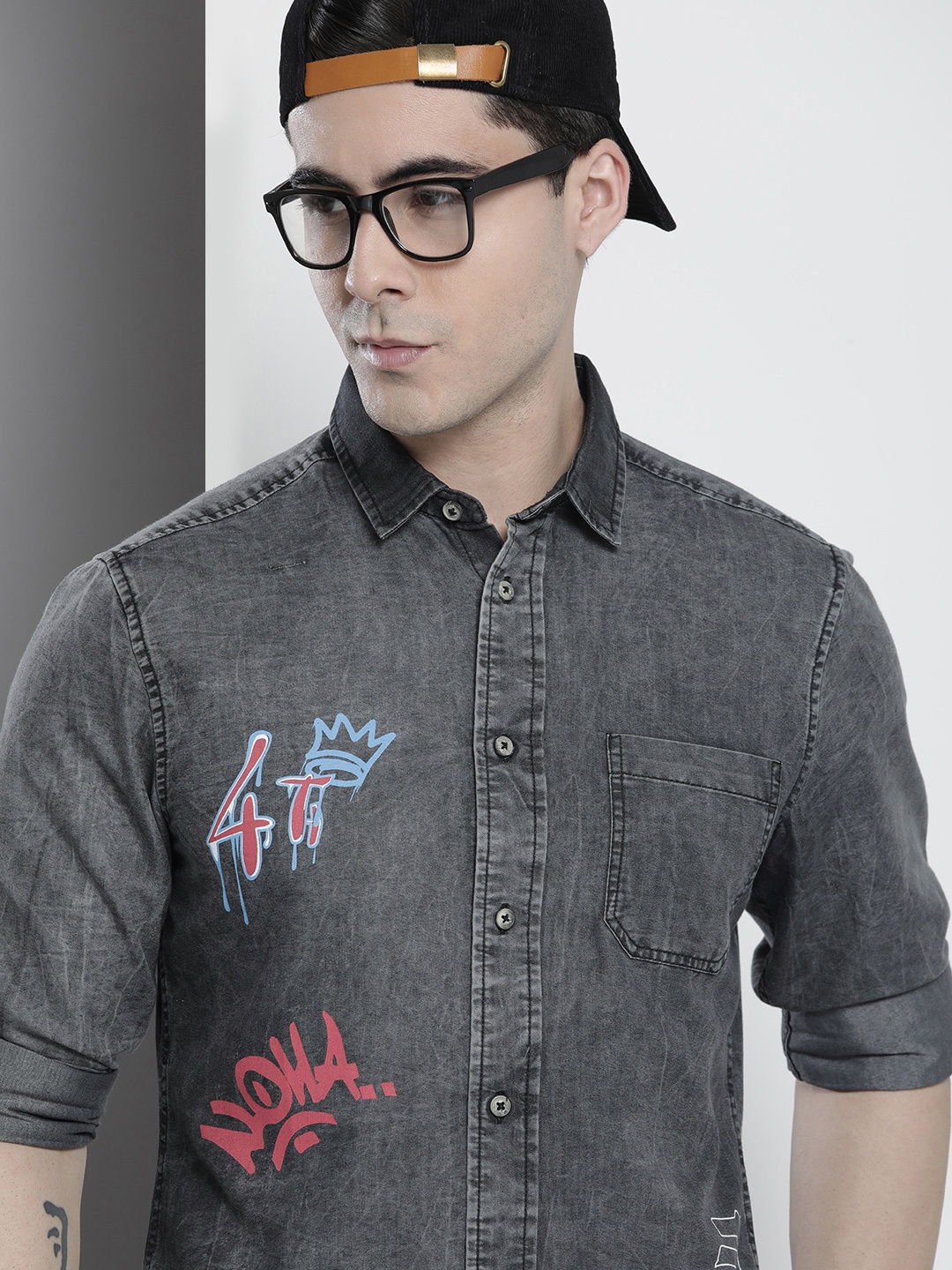 

The Indian Garage Co Men Black Slim Fit Printed Casual Shirt