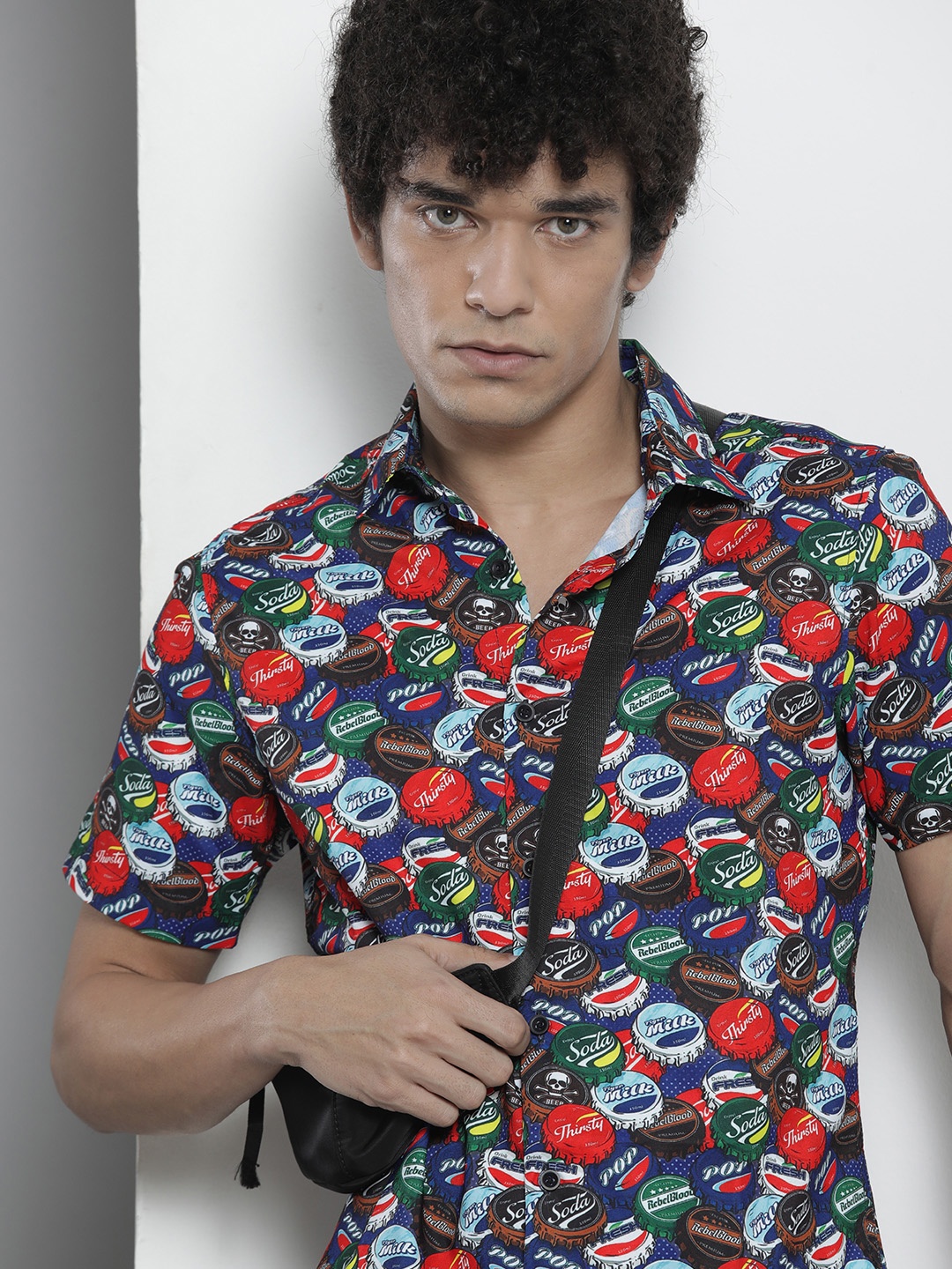 

The Indian Garage Co Men Regular Fit Conversational Printed Resortwear Shirt, Blue