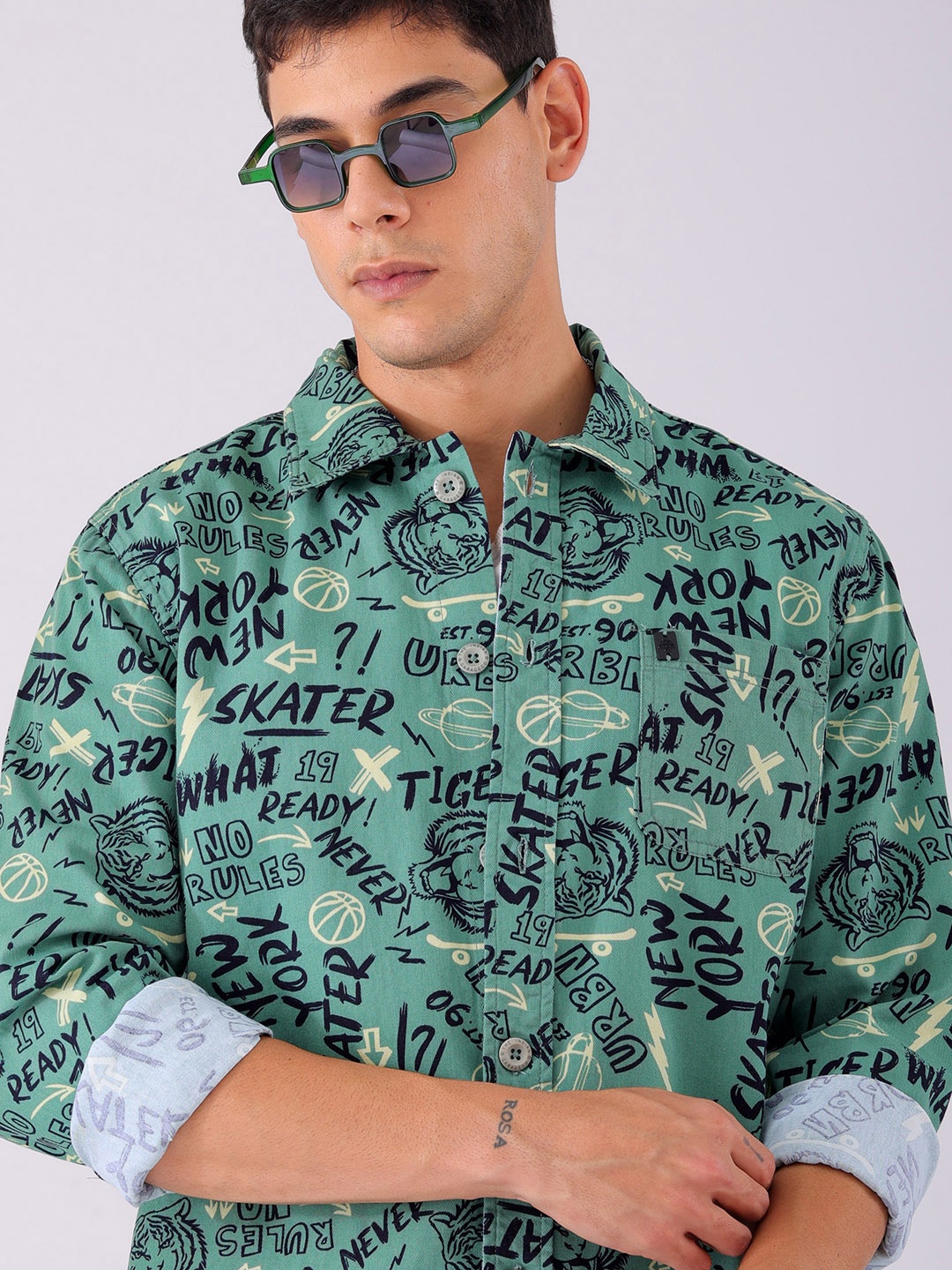 

The Indian Garage Co Men Green & Black Printed Cotton Casual Shirt