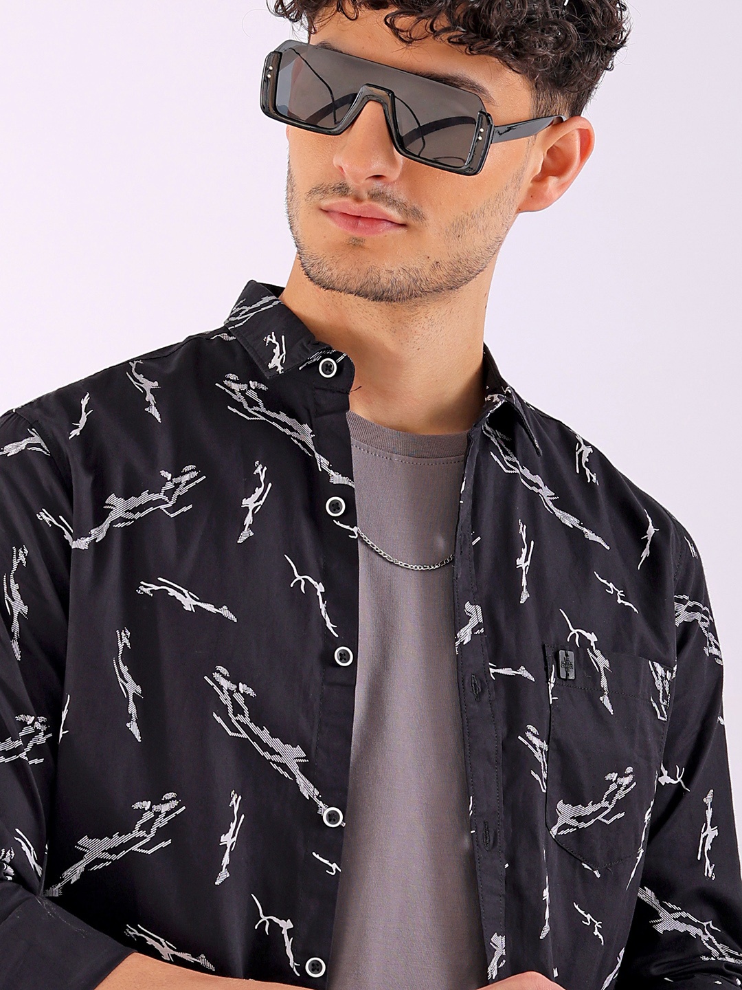 

The Indian Garage Co Men Black Abstract Printed Casual Shirt