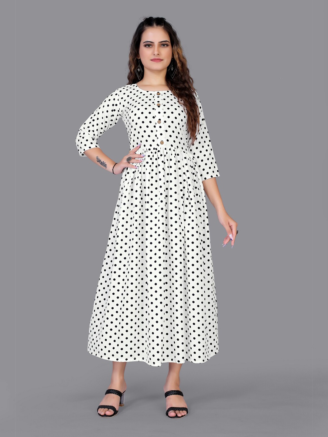 

Fashion FRICKS Women White & Black Midi Dress