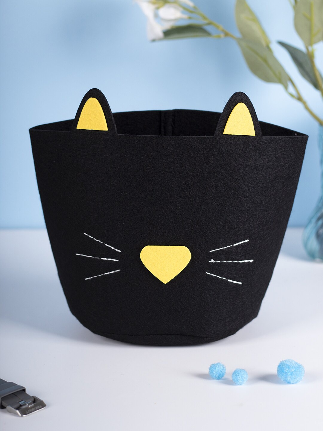 

MARKET99 Black Cat Cylindrical Felt Organizer Basket
