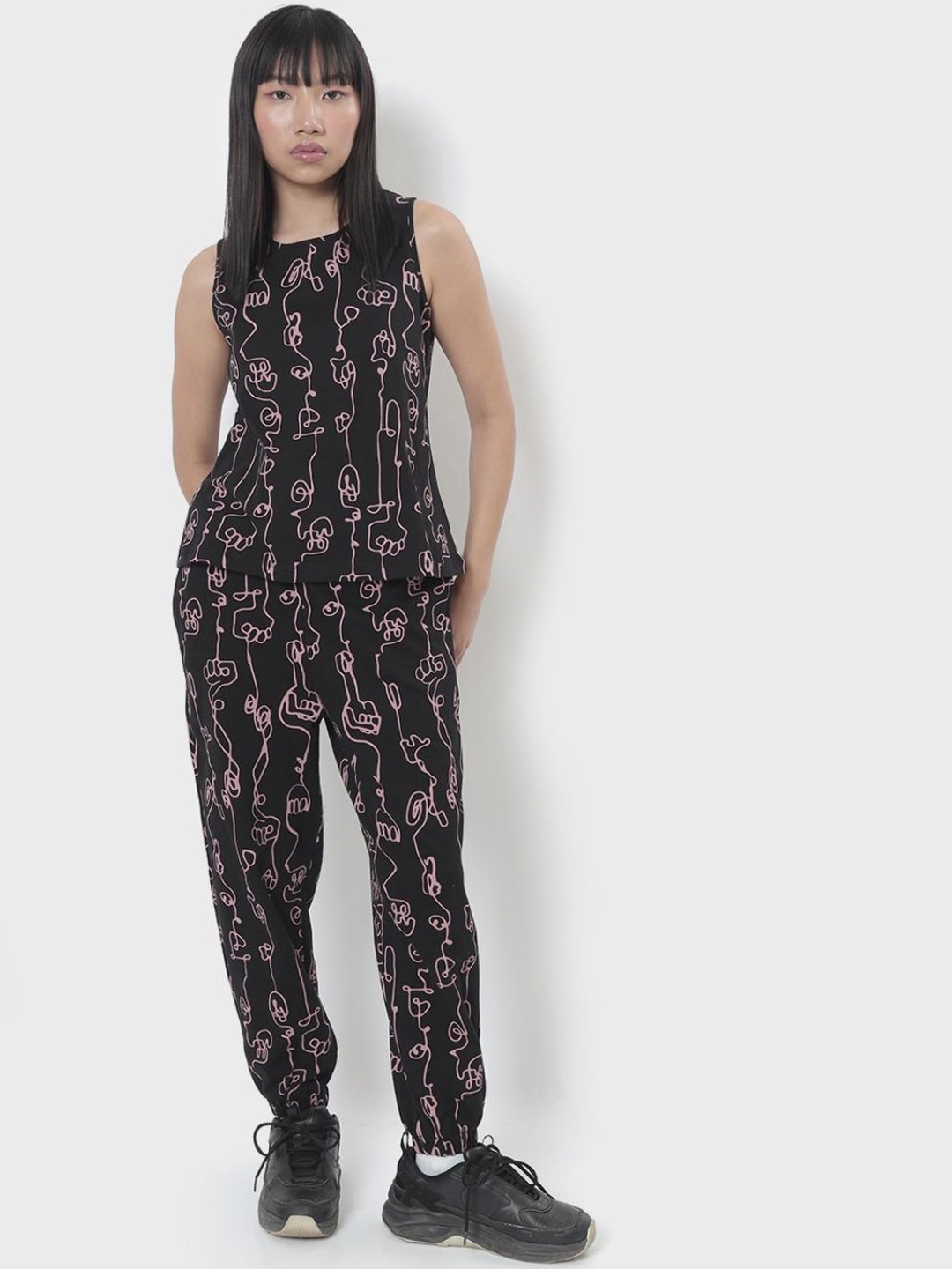 

Bewakoof Women Black Printed Pure Cotton Co-Ords