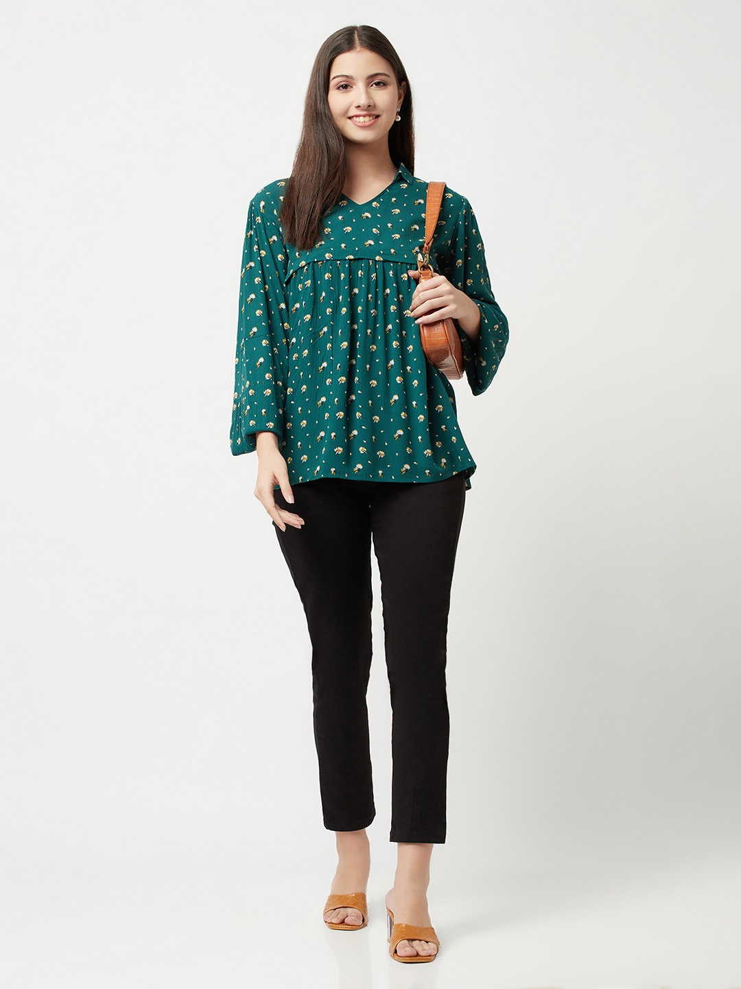 

Crimsoune Club Women Green Floral Print Empire Top