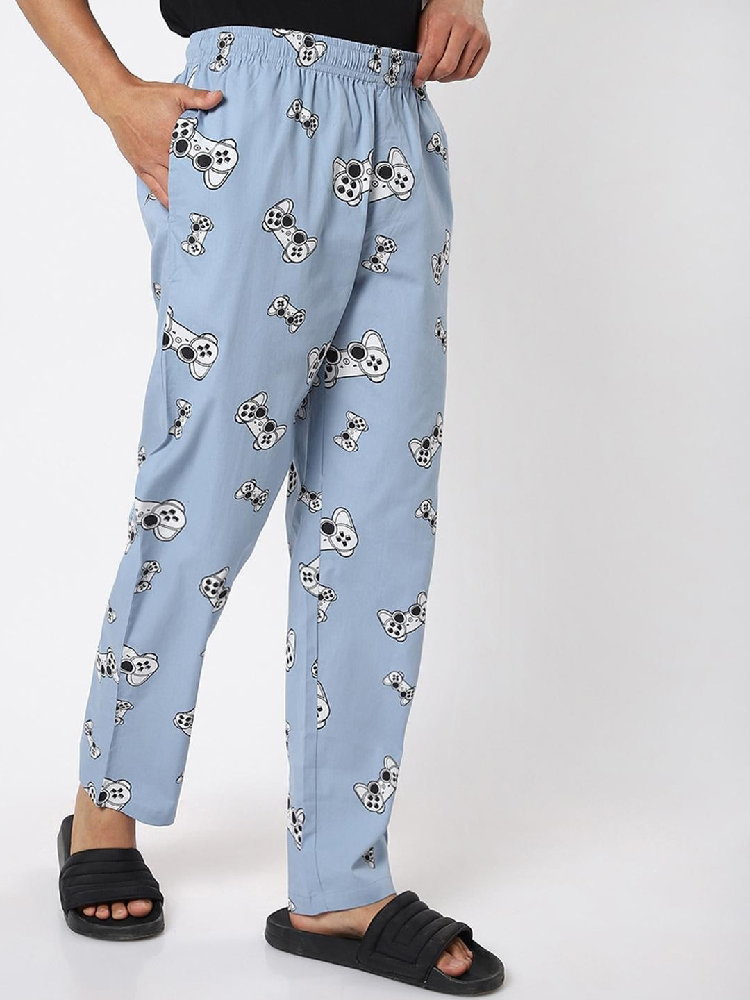

Bewakoof Men Pure Cotton Graphic Print Lounge Pants, Blue