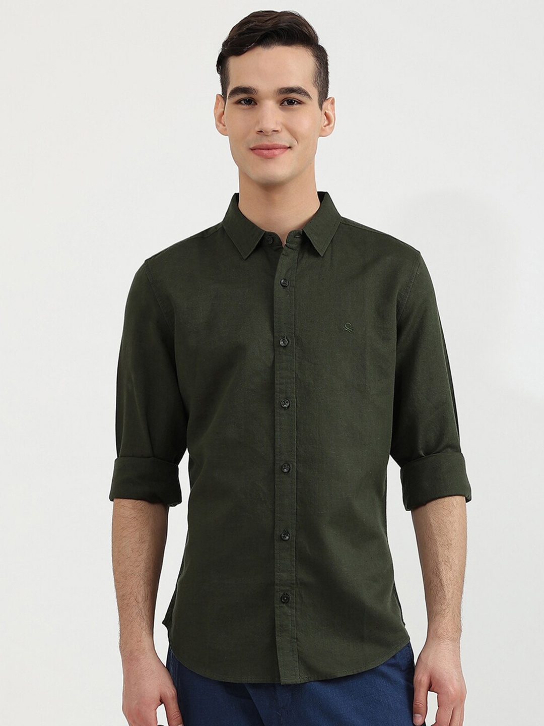 

United Colors of Benetton Men Olive Green Solid Slim Fit Casual Shirt