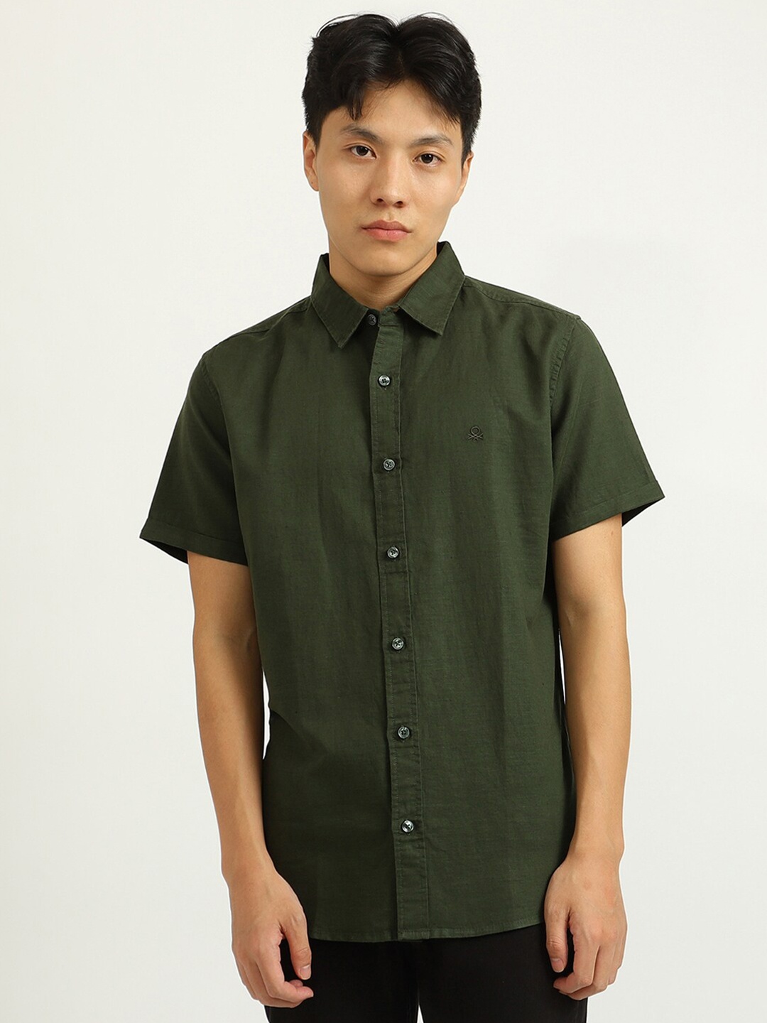 

United Colors of Benetton Men Olive Green Slim Fit Casual Shirt