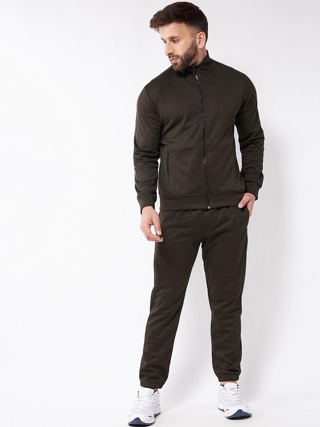 

GRITSTONES Men Olive Solid Mock Collar Tracksuits