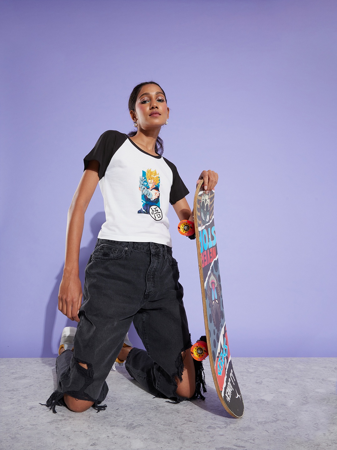 

Stylecast X Hersheinbox White Graphic Top