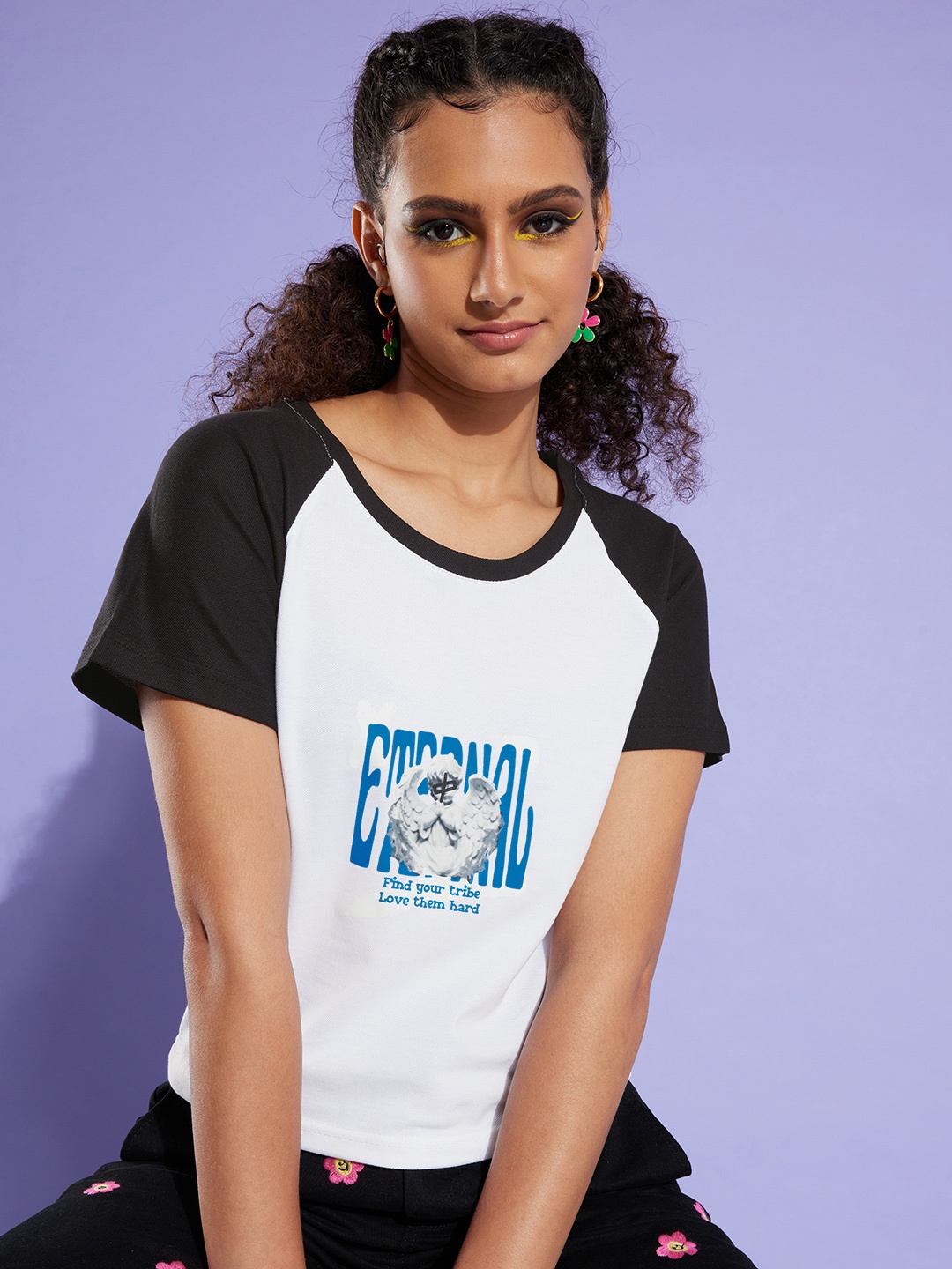 

Stylecast X Hersheinbox Alluring White Typography Graphic Top