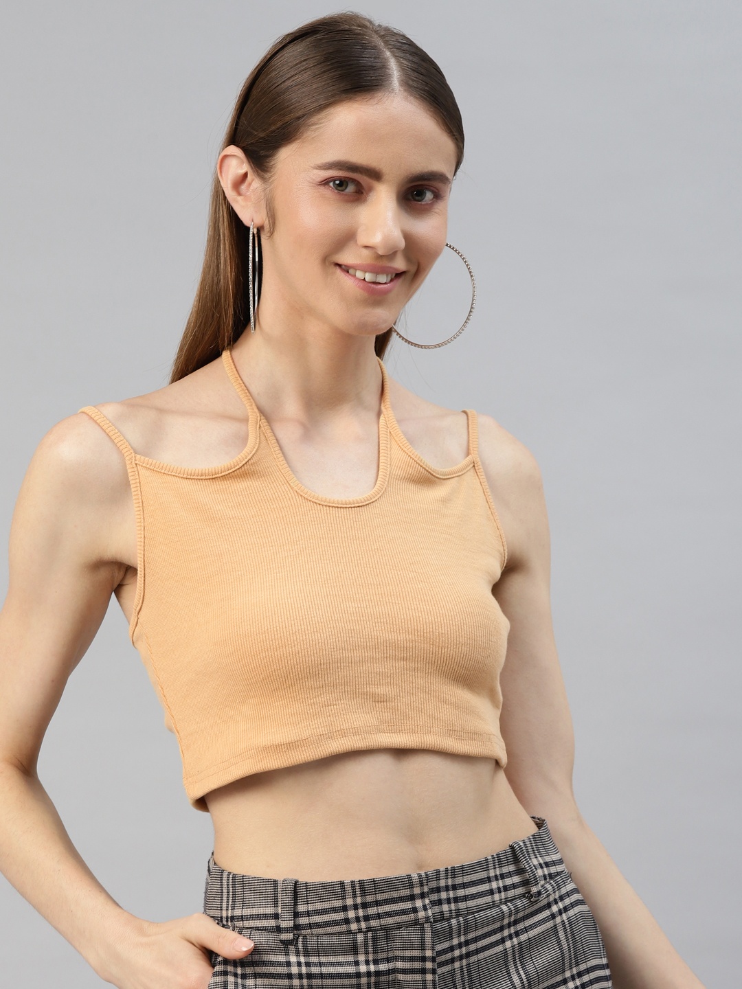 

AAHWAN Beige Solid Halter Neck Crop Top