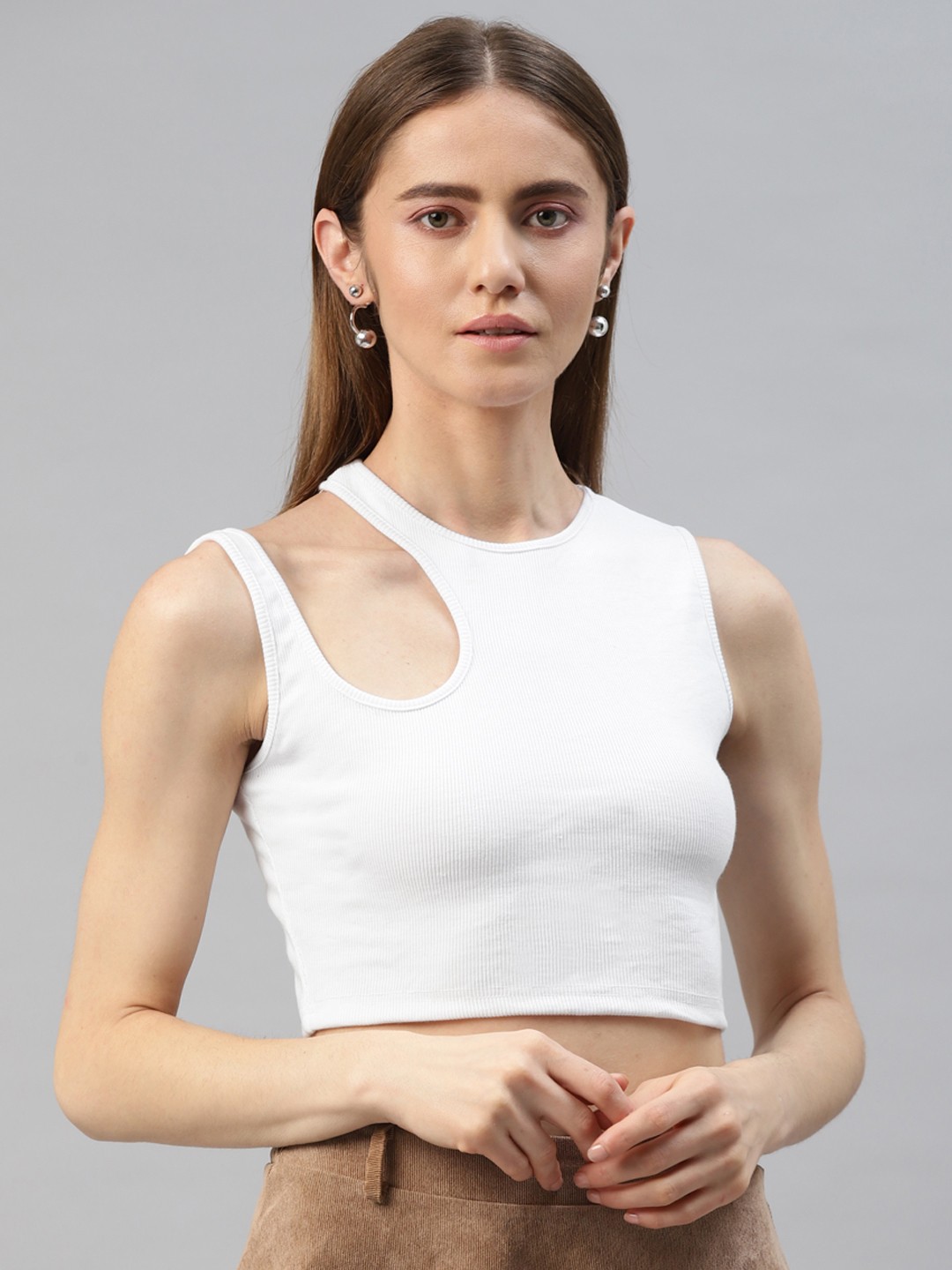 

AAHWAN White Solid Cut-Out Crop Top