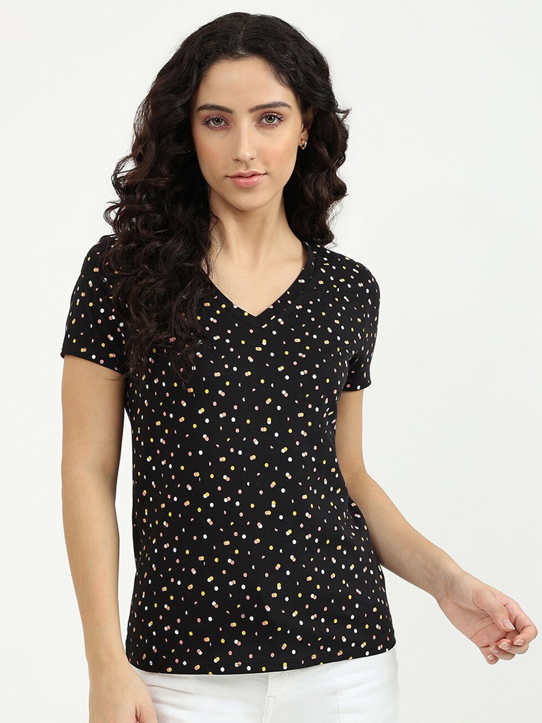 

United Colors of Benetton Women Black & White Printed V-Neck Slim Fit T-shirt