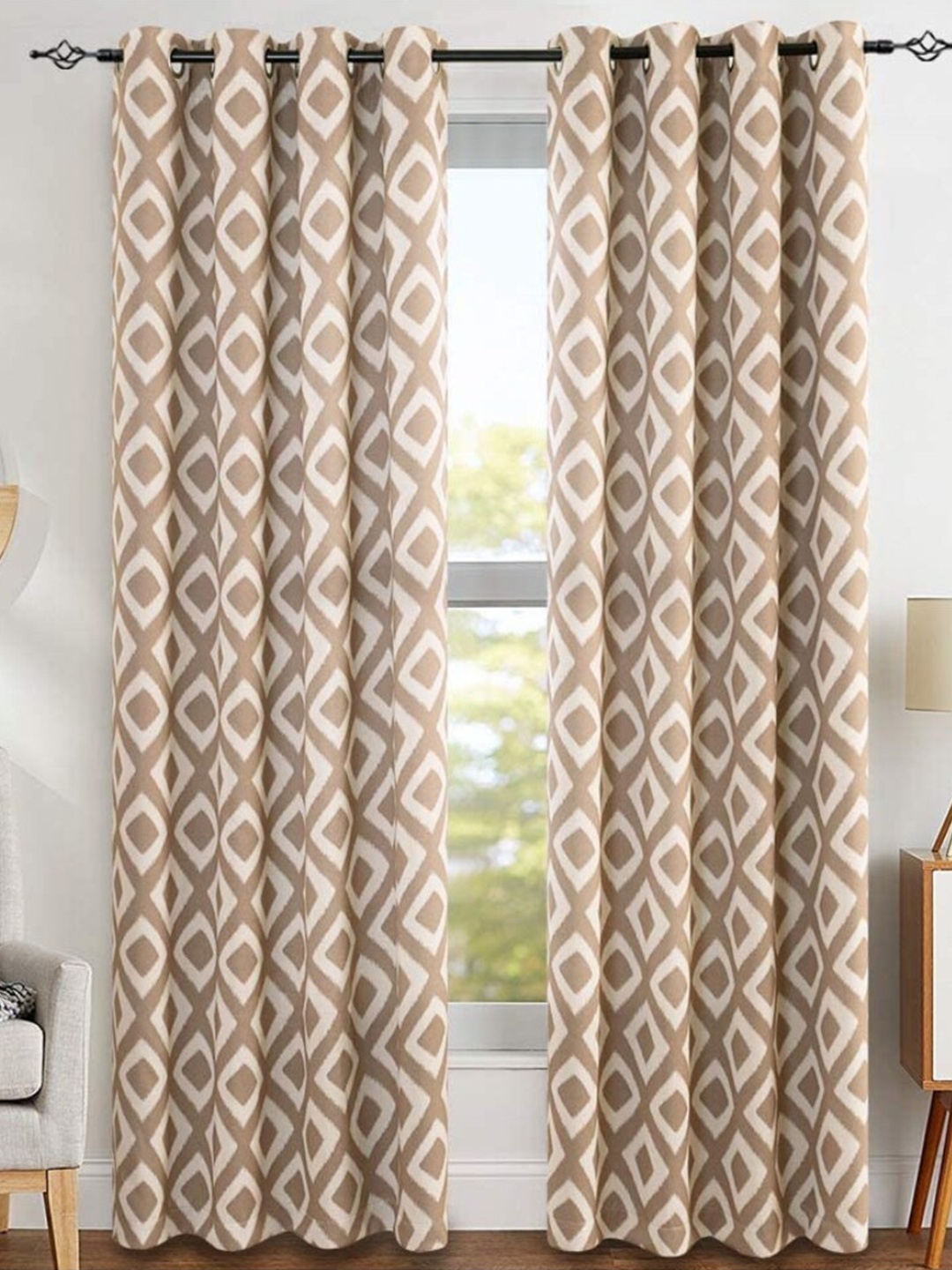 

URBAN SPACE Brown & Cream-Coloured Geometric Black Out Window Curtain