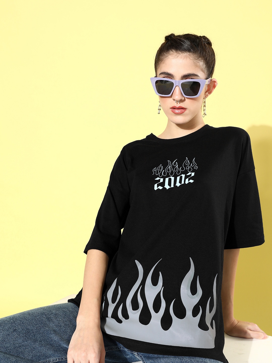 

Stylecast X Hersheinbox Women Black Typography Printed Drop-Shoulder Sleeves Boxy T-shirt