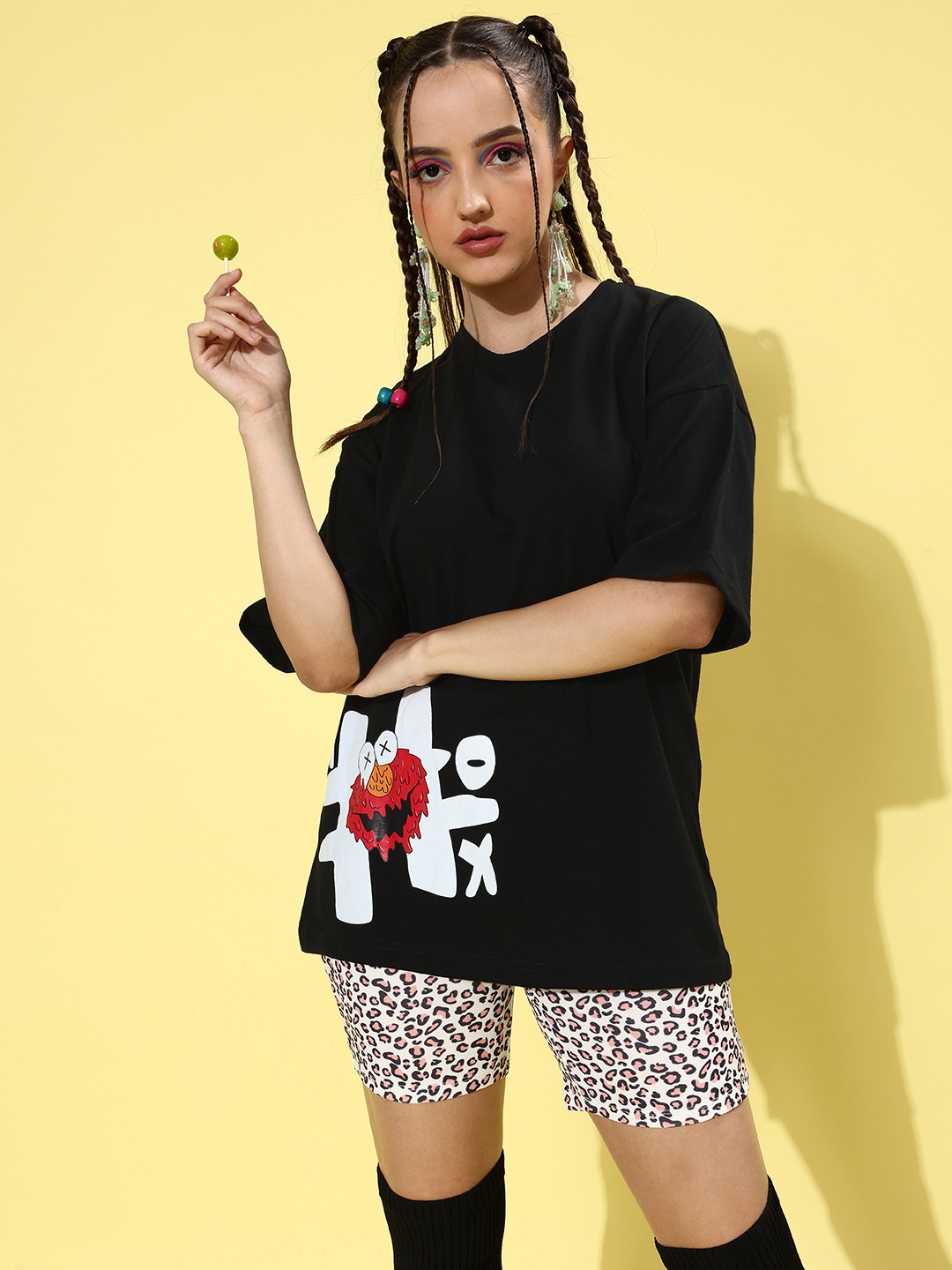 

Stylecast X Hersheinbox Women Black Graphic Tee