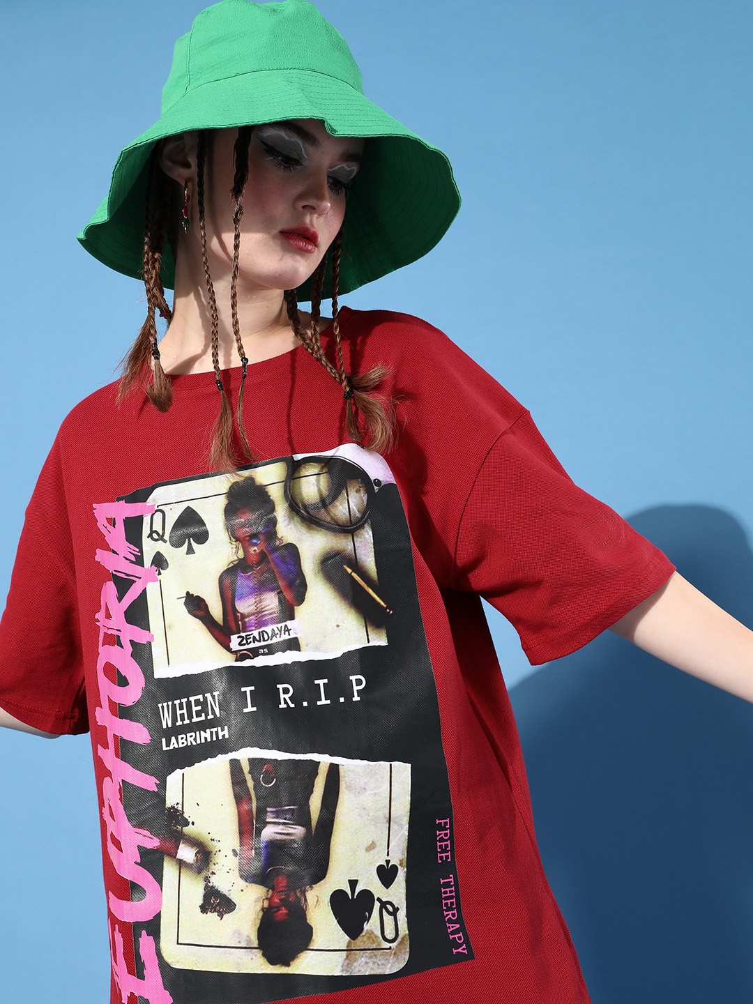 

Stylecast X Hersheinbox Women Charming Maroon Graphic Tee