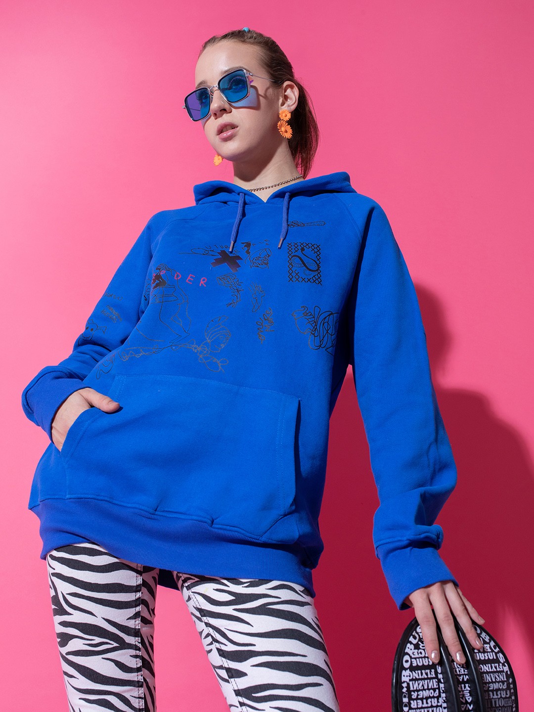 

Stylecast X Hersheinbox Women Blue Pure Cotton Printed Hooded Sweatshirt