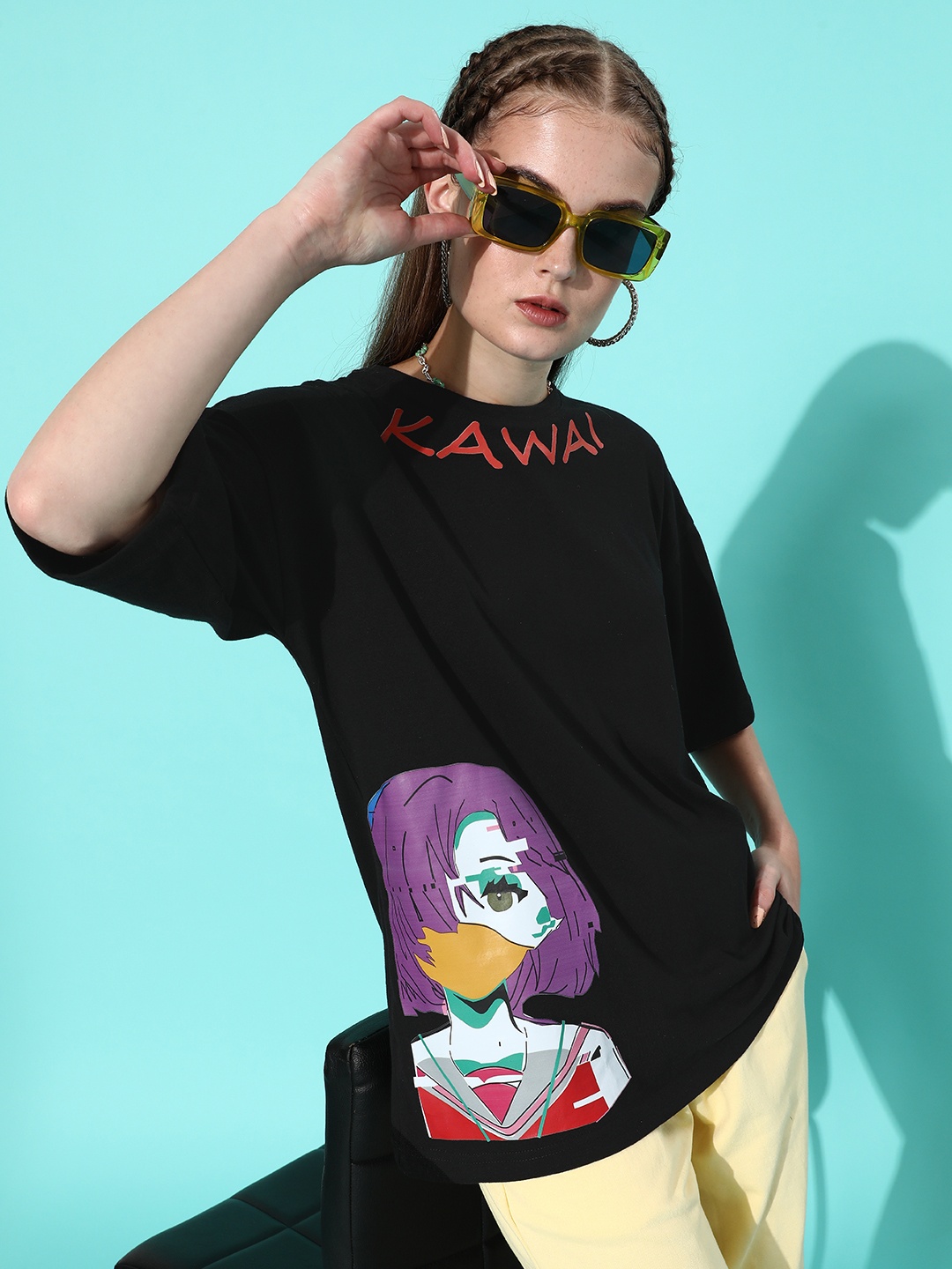 

Stylecast X Hersheinbox Women Classy Black Graphic Tee