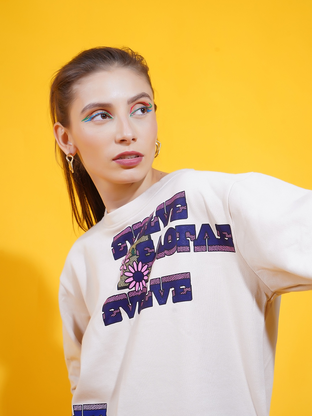 

Stylecast X Hersheinbox Women Beige Pure Cotton Printed Sweatshirt