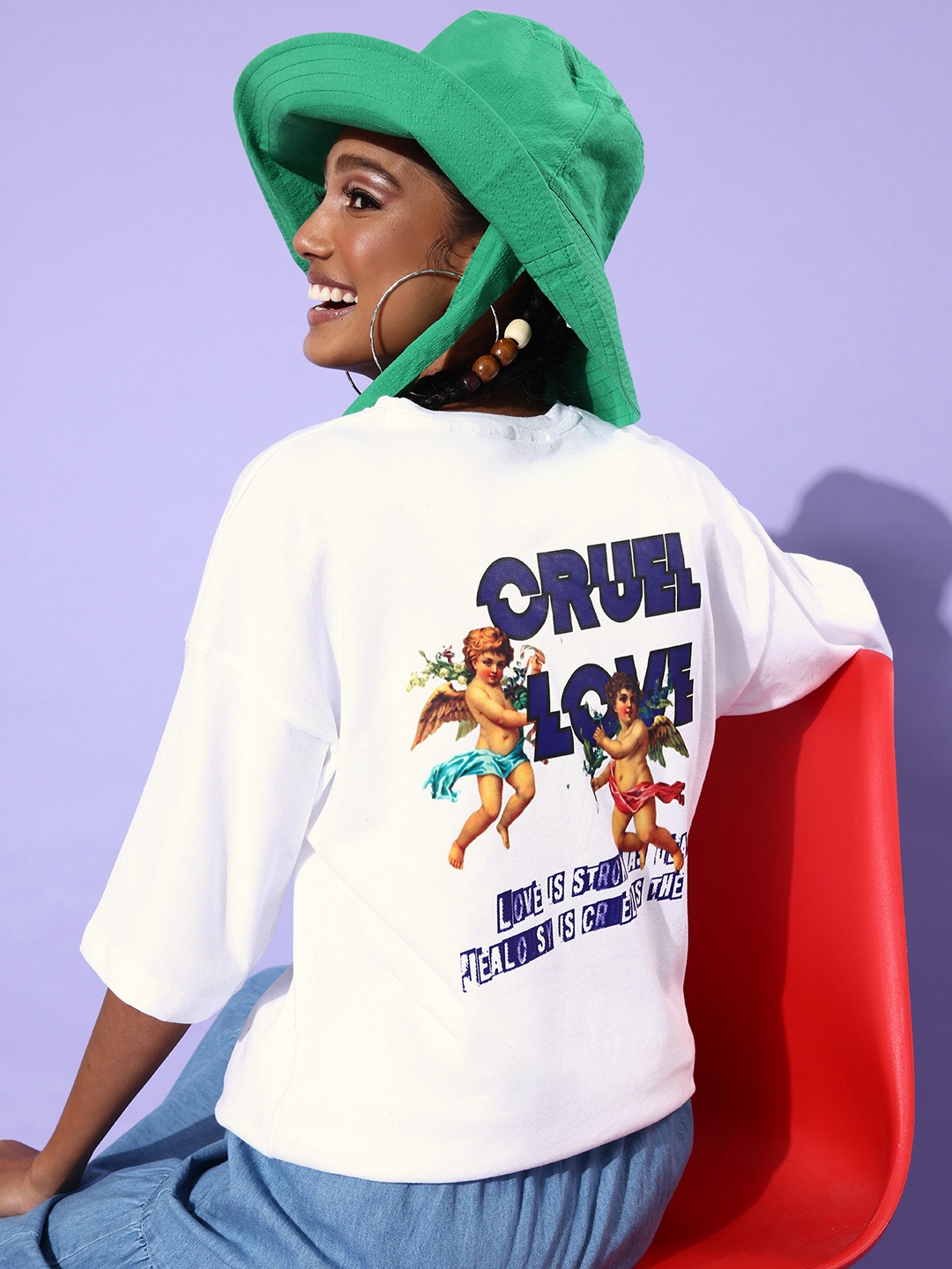 

Stylecast X Hersheinbox Women Beautiful White Graphic Tshirt