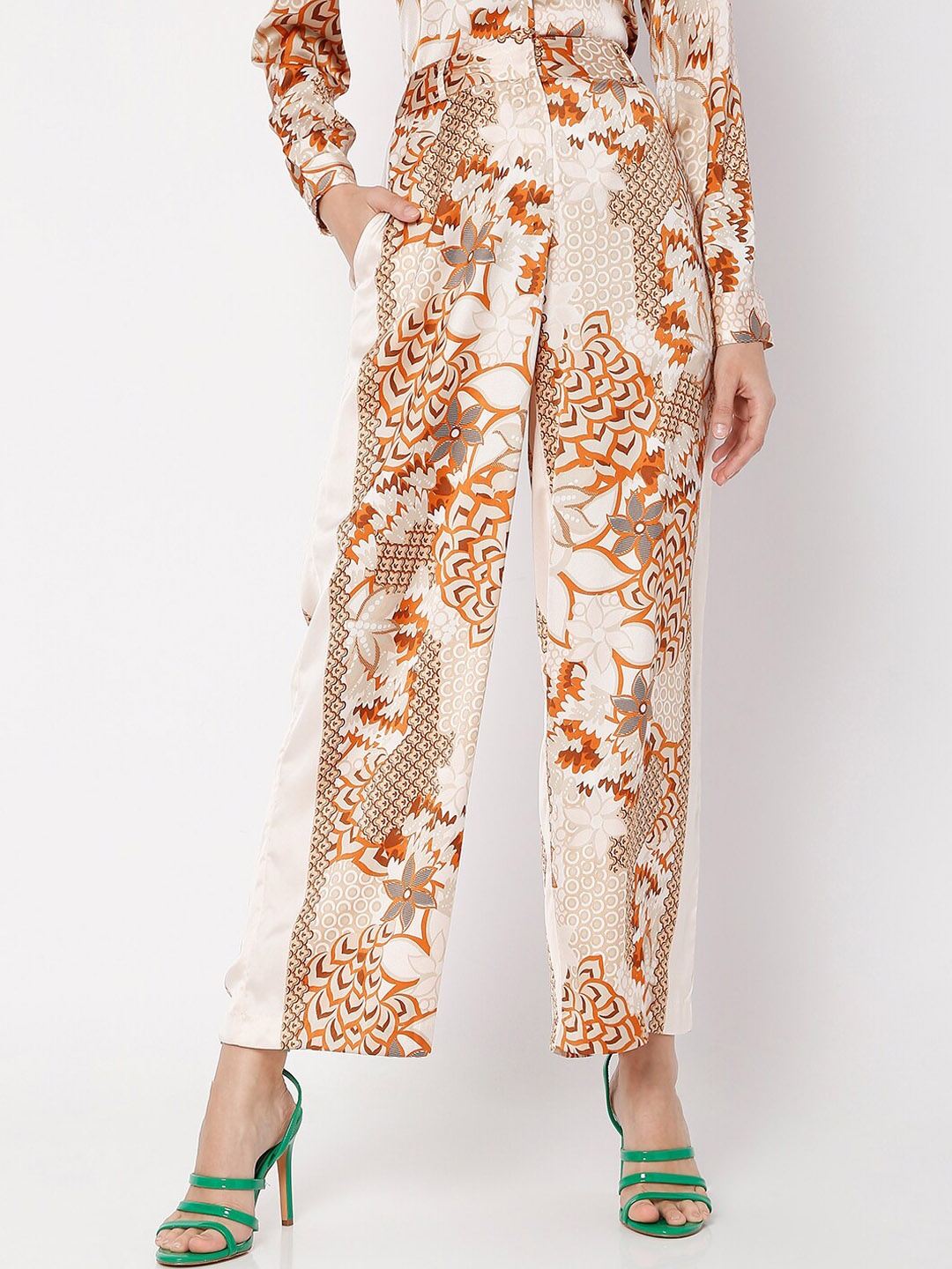 

Vero Moda Women Off White Printed High-Rise Trouser