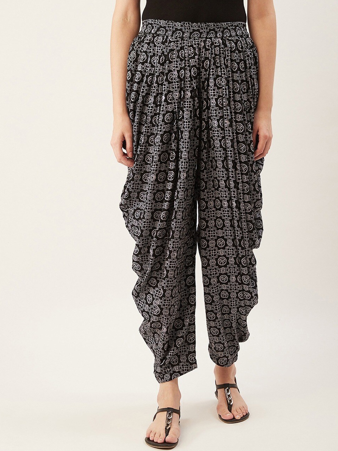 

fabGLOBAL Women Black & White Printed Cotton Loose-Fit Patiala