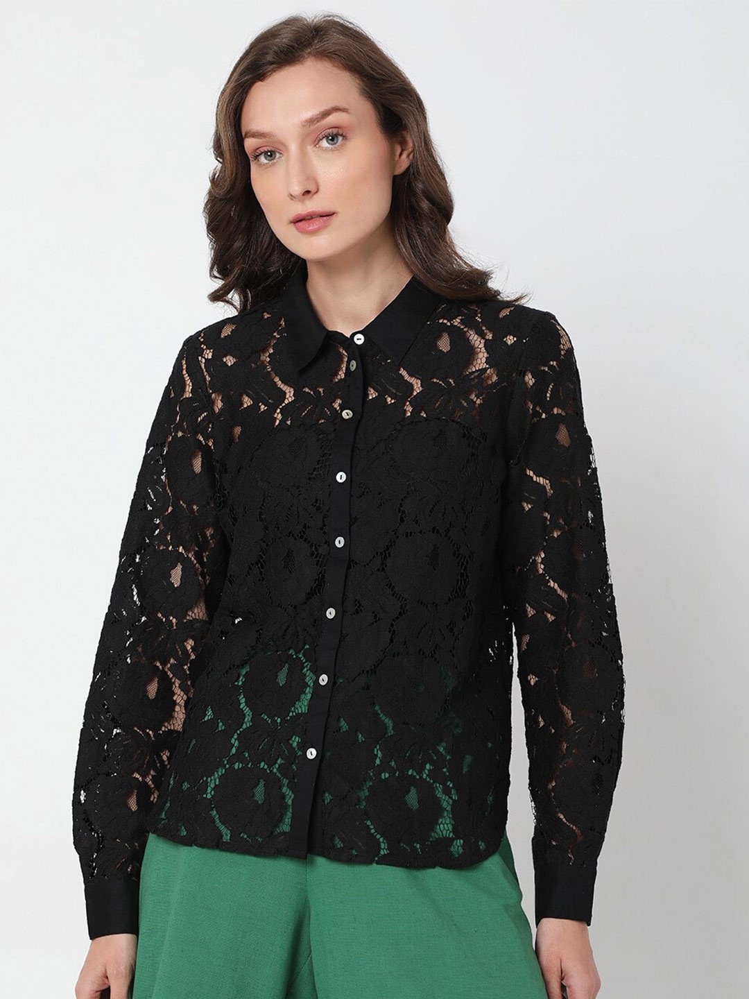

Vero Moda Women Black Floral Casual Shirt