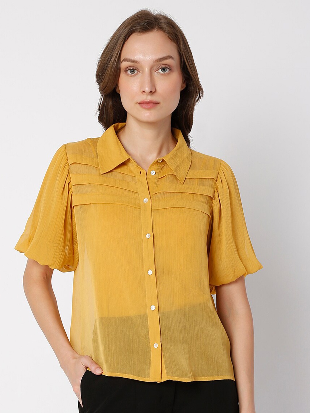 

Vero Moda Women Gold Solid Polyester Regular Casual Shirt