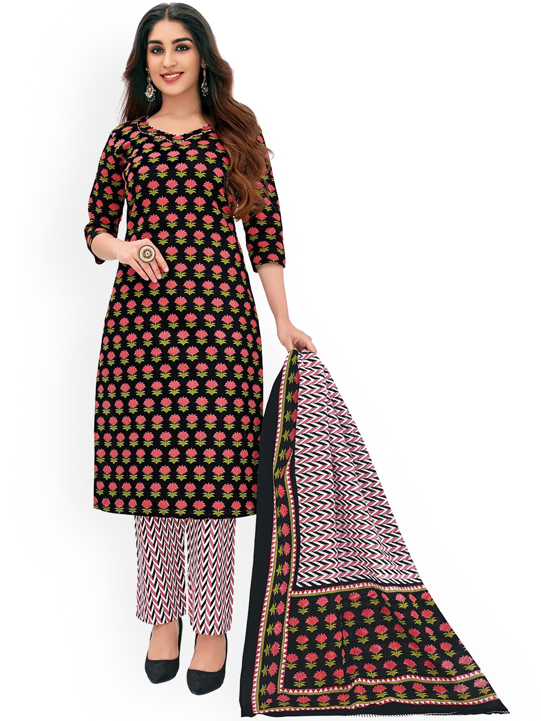 

SALWAR STUDIO Women Black Ethnic Motifs Printed Pure Cotton Kurta with Trousers & With Dupatta