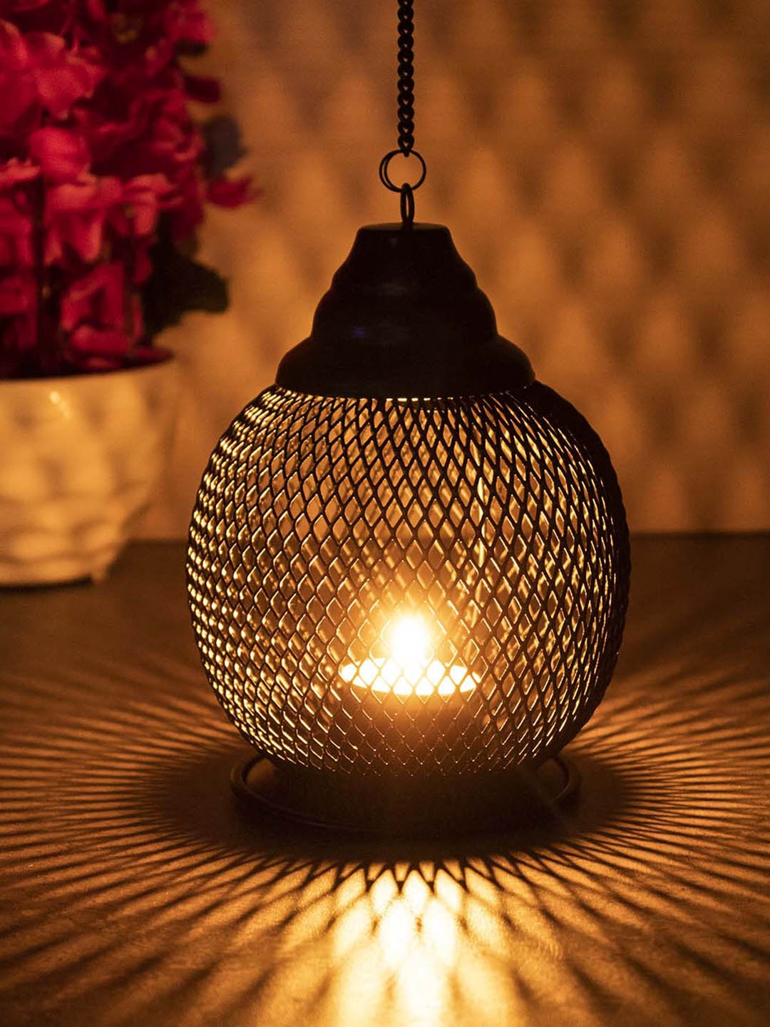

MARKET99 Black Solid T-Light Candle Holder & Hanging Lantern