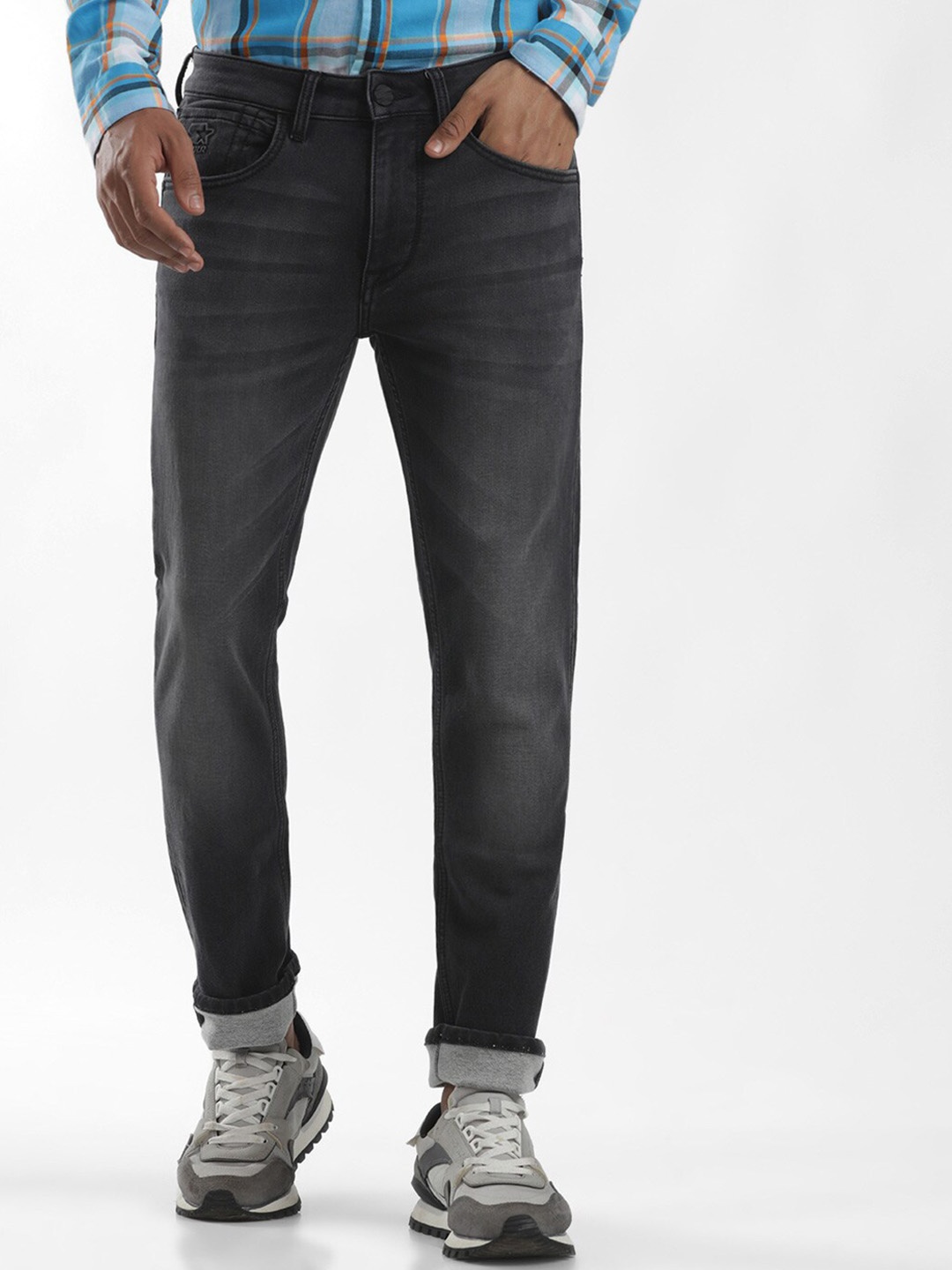

STARTER Men Black Slim Fit Low Distress Heavy Fade Jeans