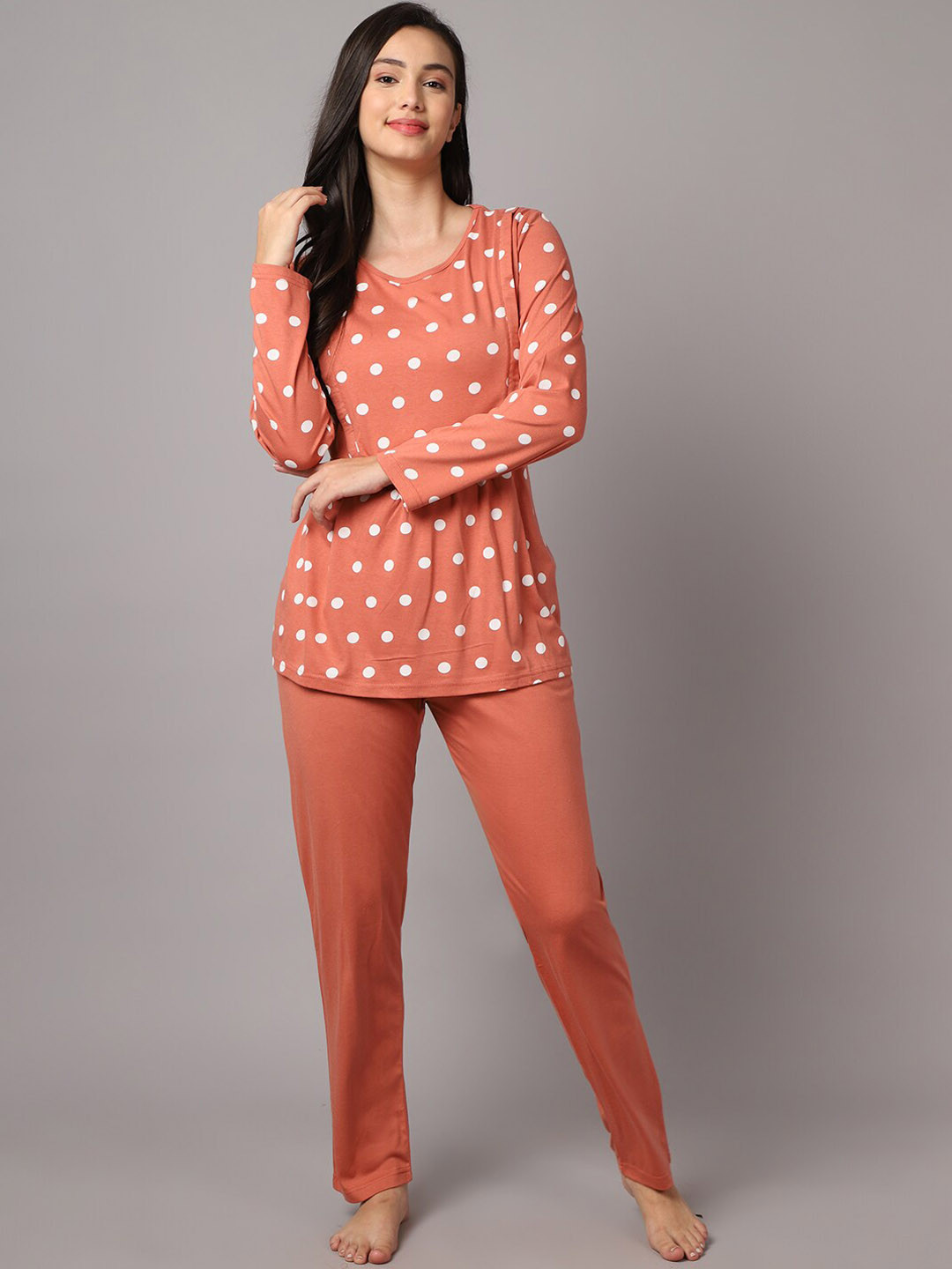 

Kanvin Women Rust & Off White Printed Night suit