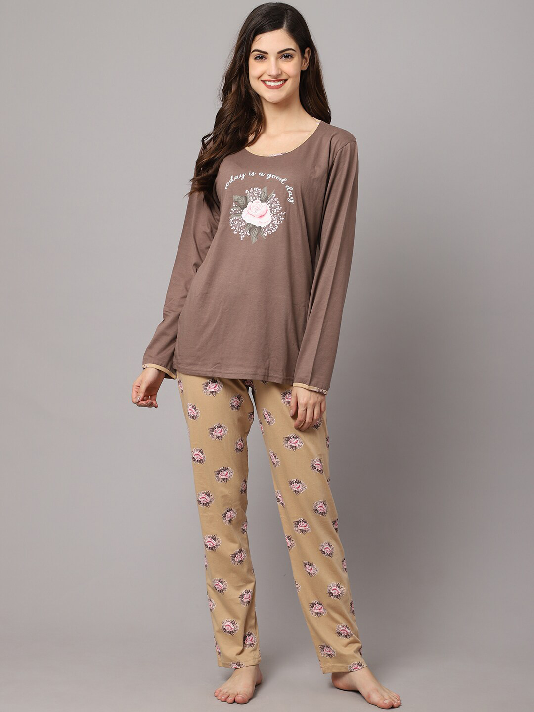 

Kanvin Women Camel Brown & Cream-Coloured Printed Night Suit