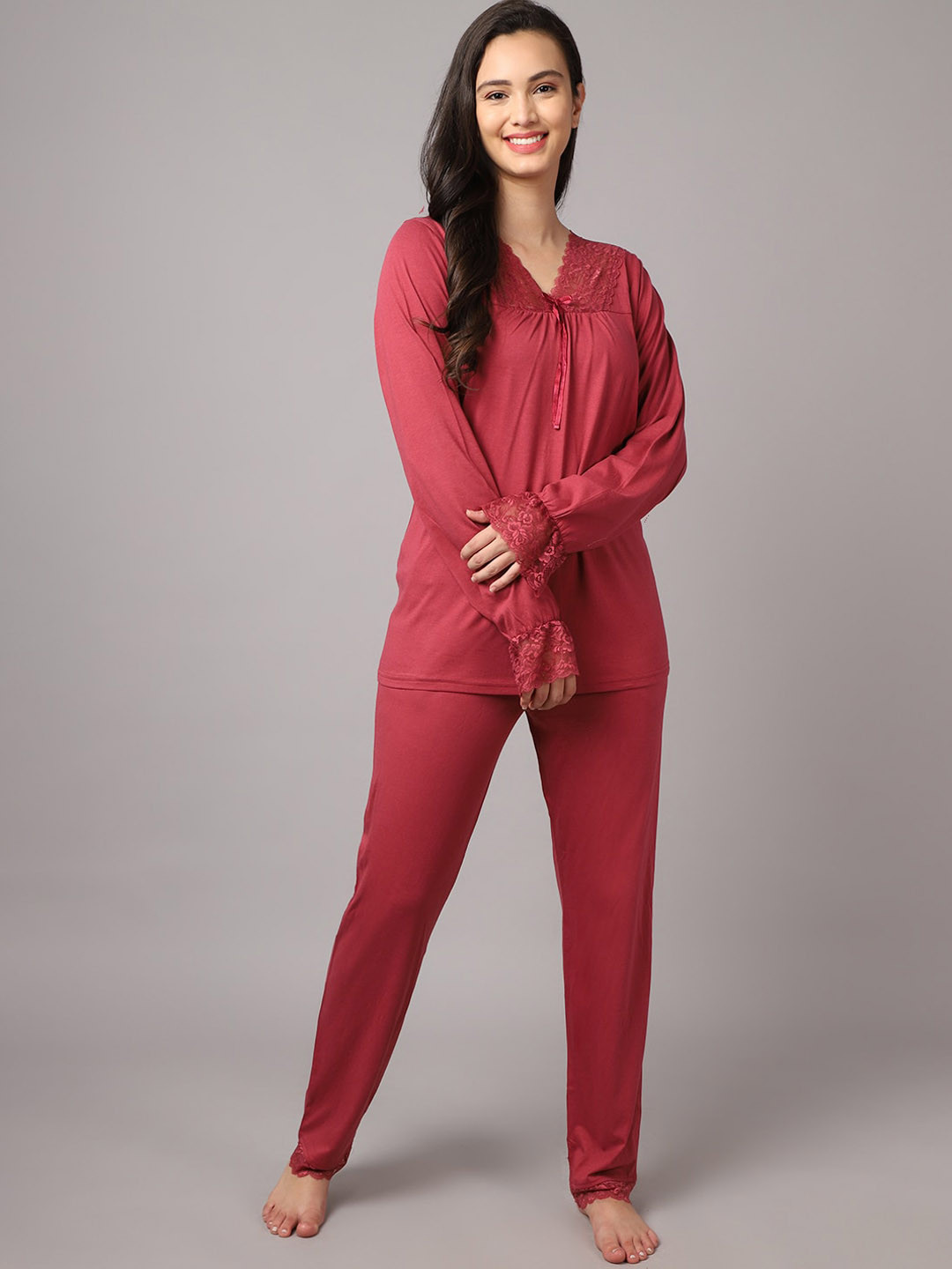 

Kanvin Women Maroon Solid Night Suit