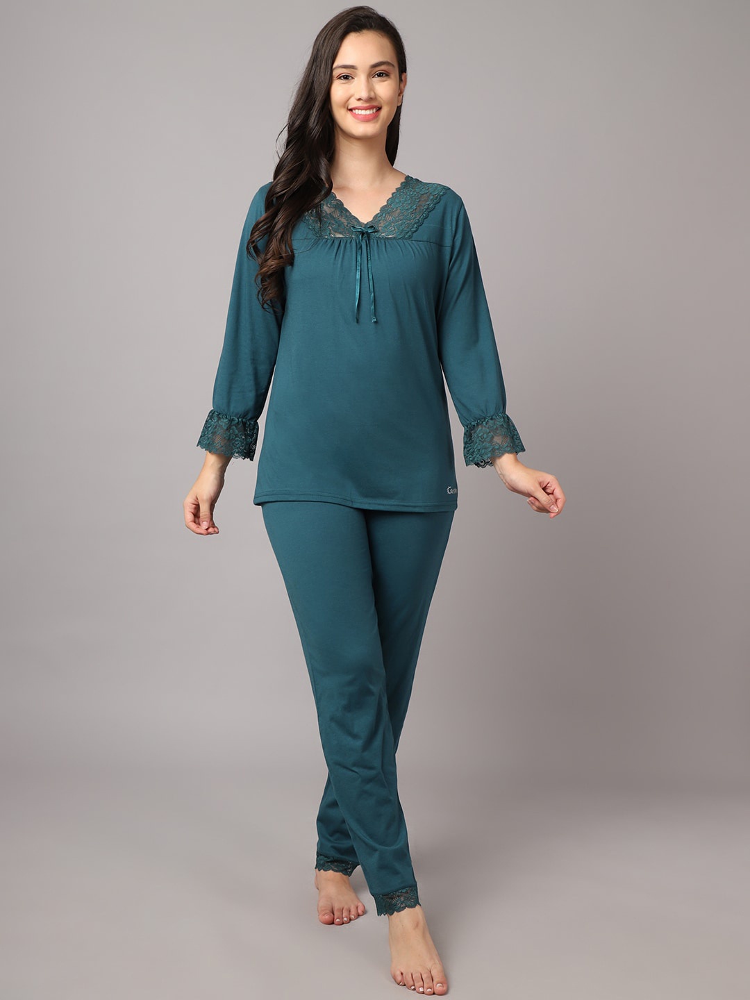 

Kanvin Women Teal Solid Night suit