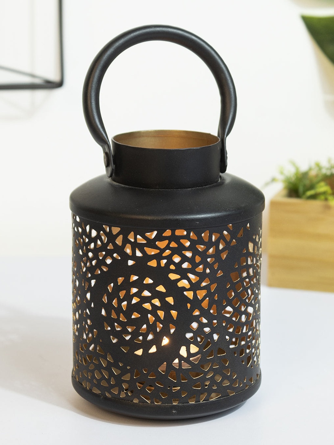 

MARKET99 Black T-Light Candle Holder