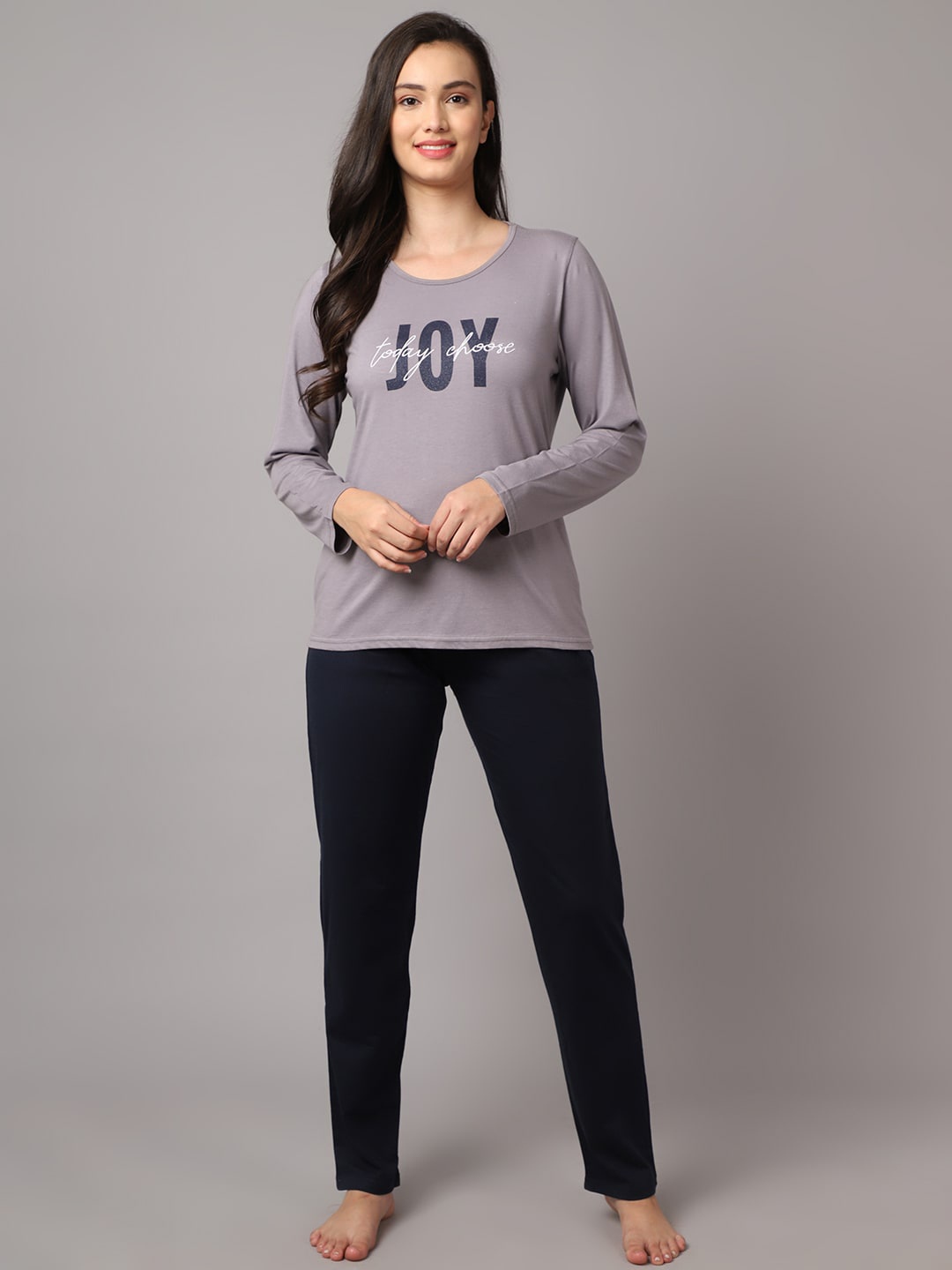 

Kanvin Women Grey & Black Printed Night Suit