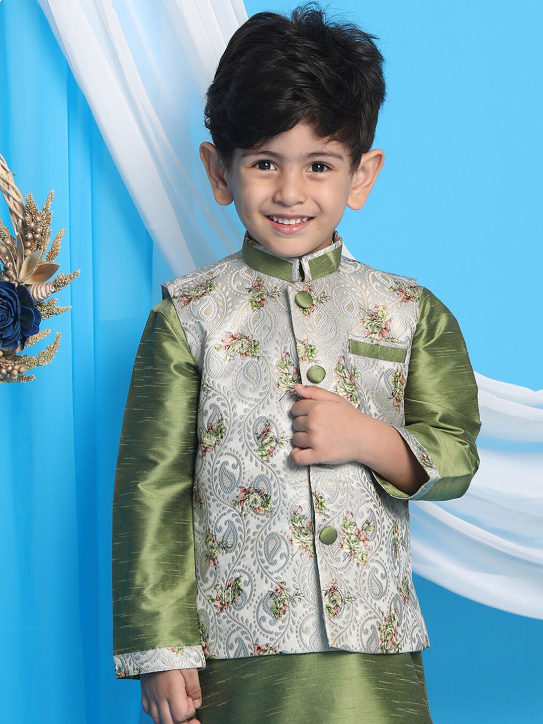 

VASTRAMAY Boys Green Printed Nehru Jackets