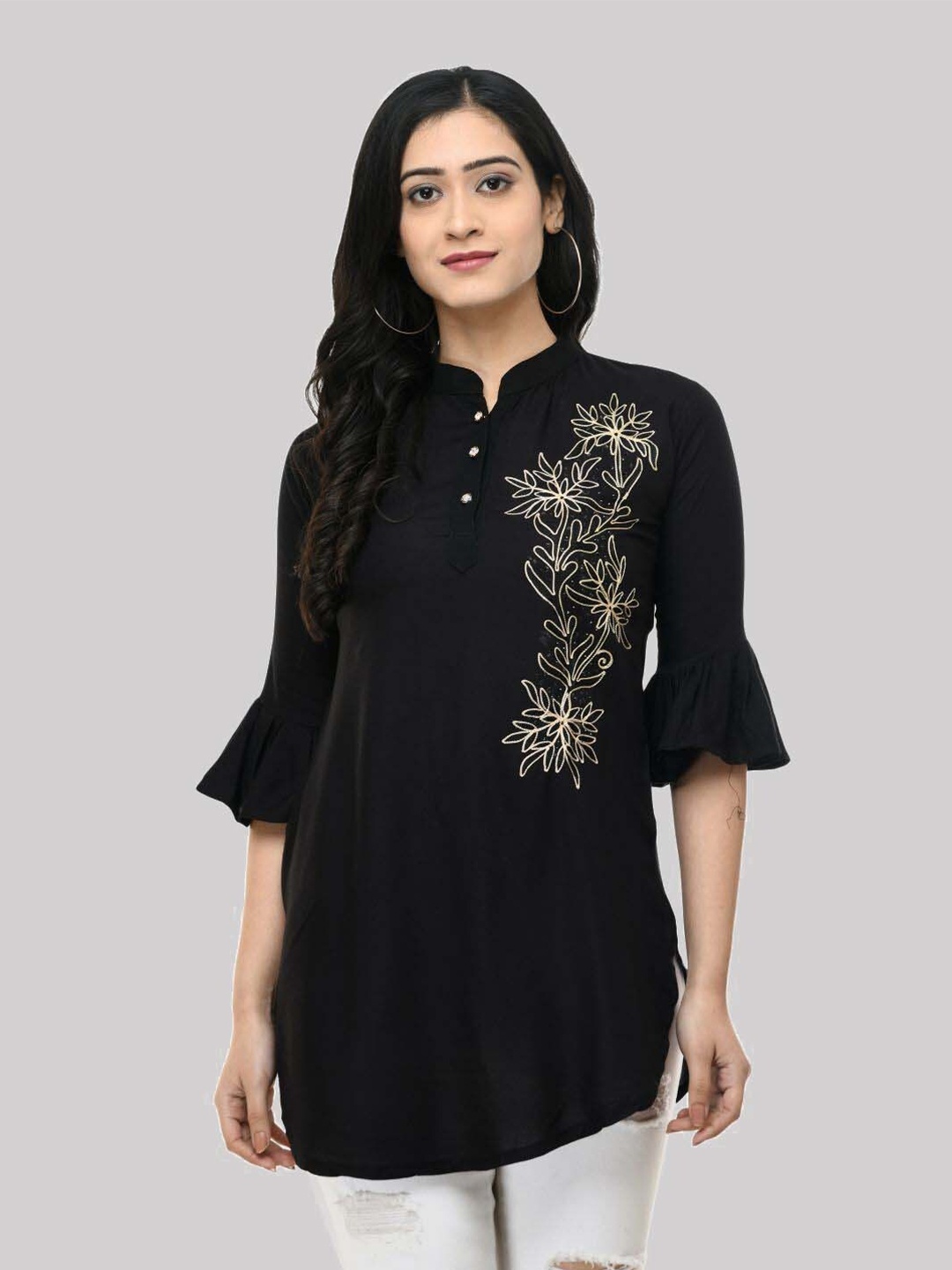 

SAAKAA Women Black & Beige Embroidered Mandarin Collar Tunic