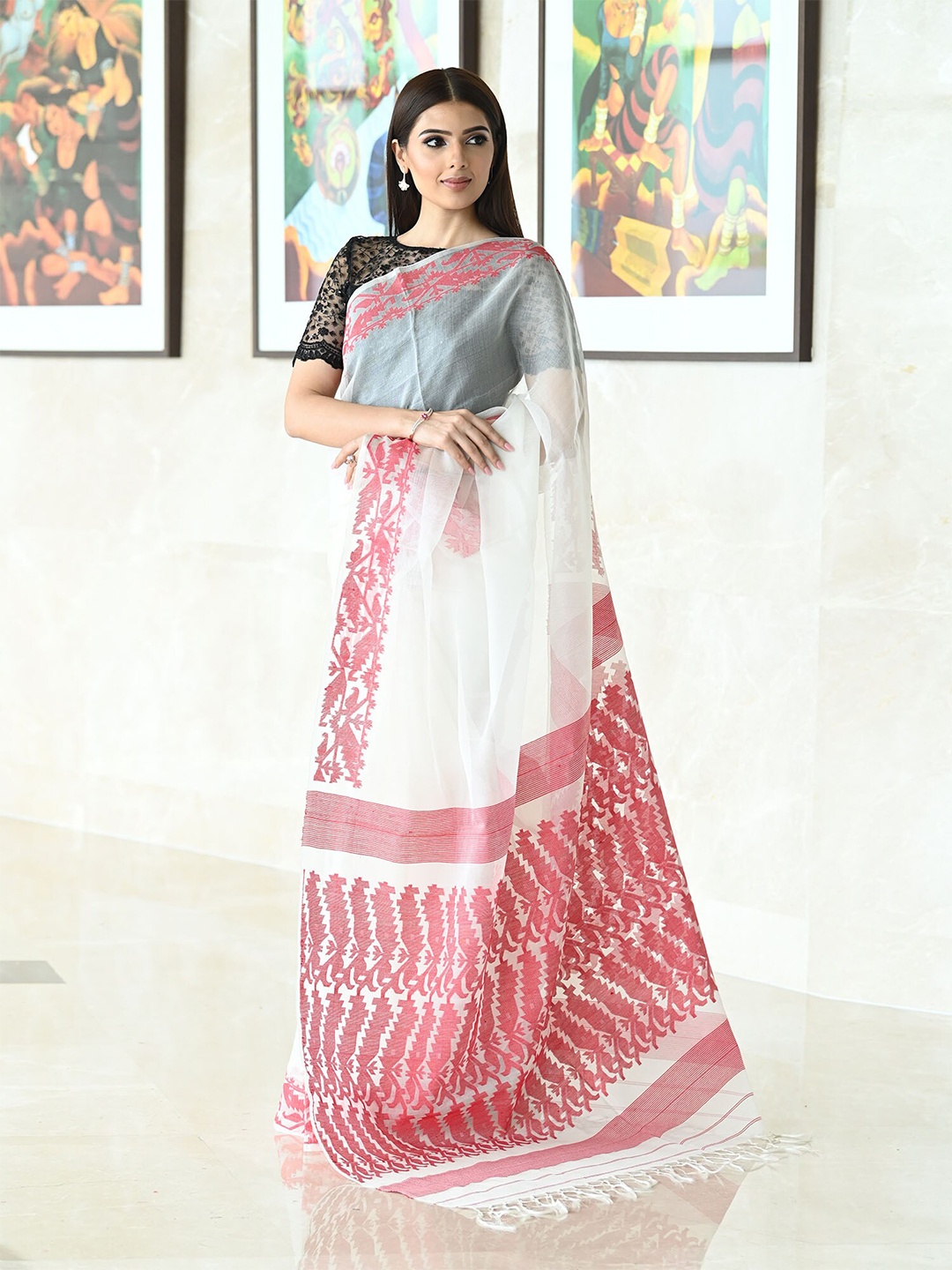 

BEATITUDE White & Pink Woven Design Pure Silk Saree