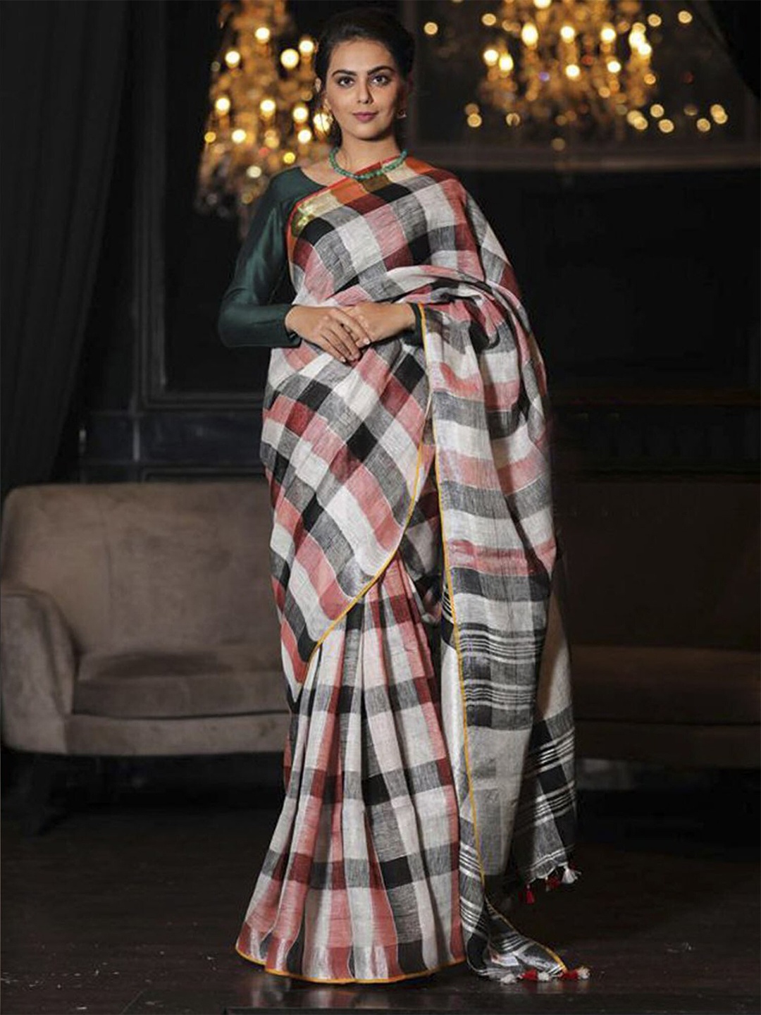 

BEATITUDE White & Black Checked Pure Linen Saree