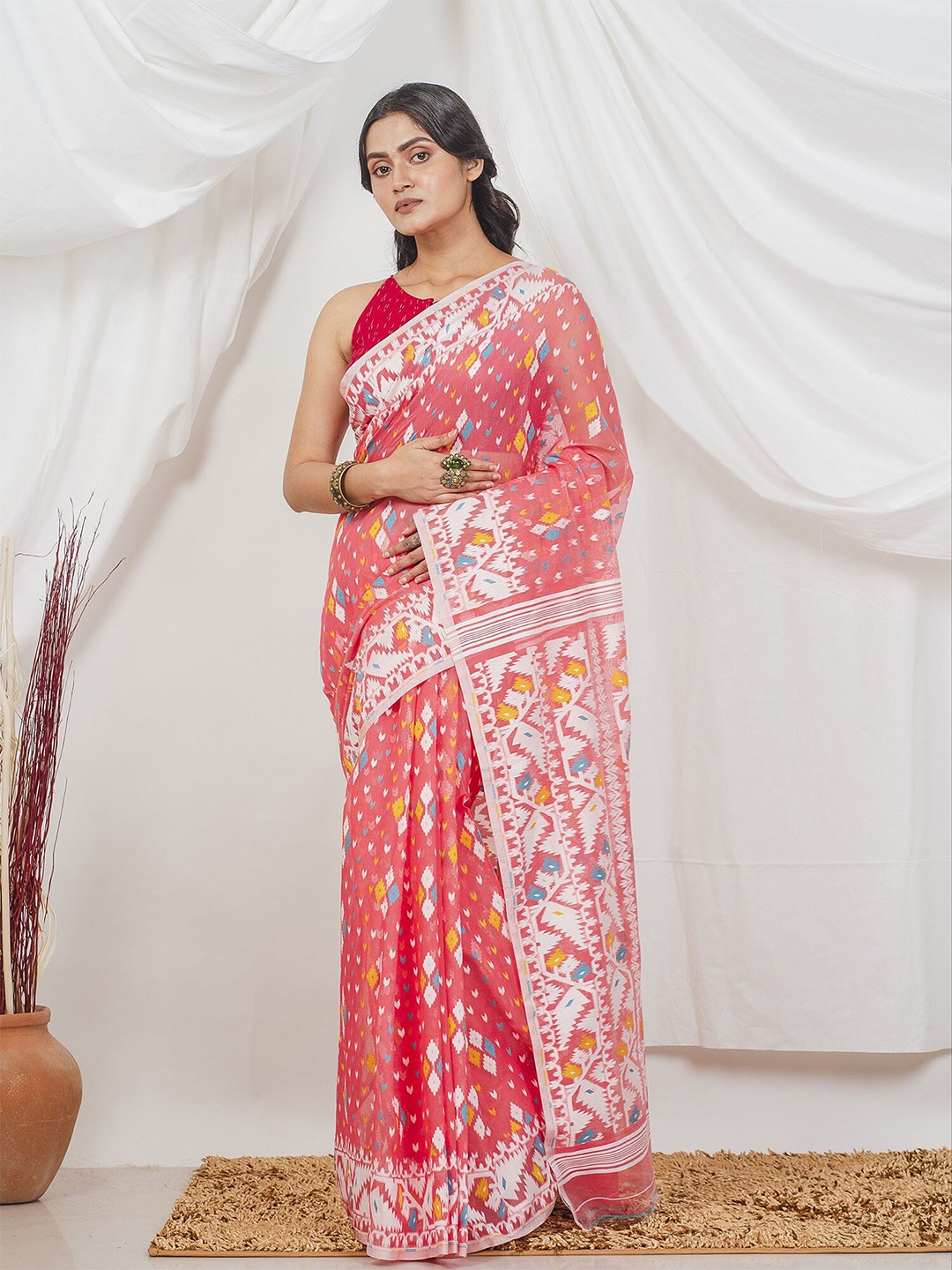 

BEATITUDE Pink & White Woven Design Cotton blend Saree
