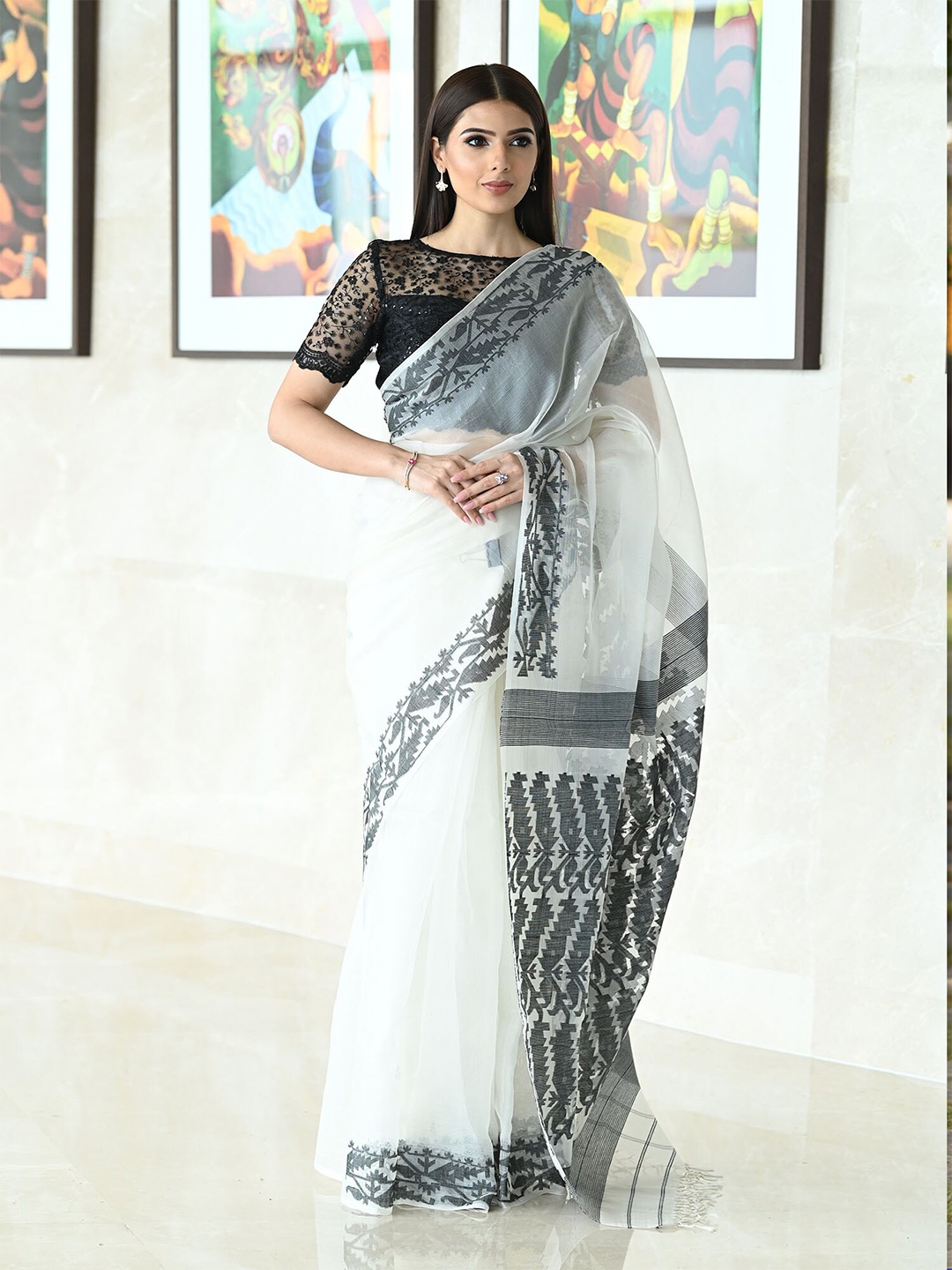 

BEATITUDE White & Grey Woven Design Pure Silk Saree