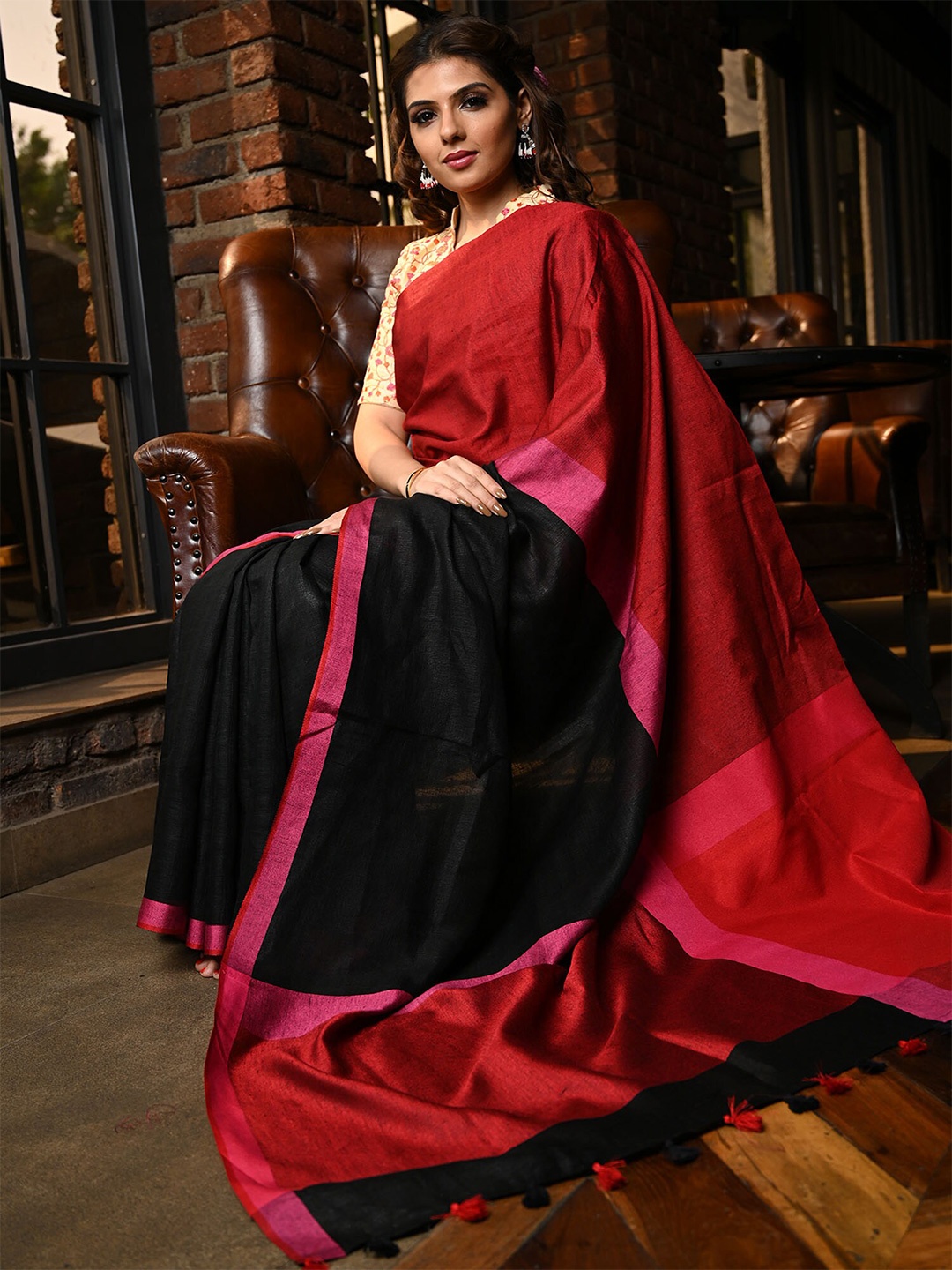 

BEATITUDE Black & Red Woven Design Pure Linen Saree