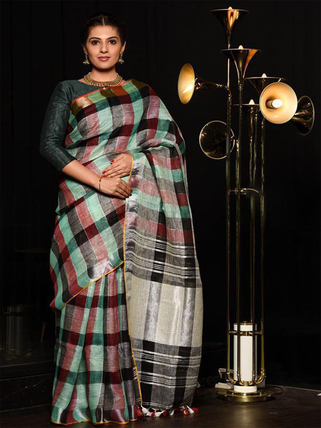 

BEATITUDE Green & Red Checked Pure Linen Saree