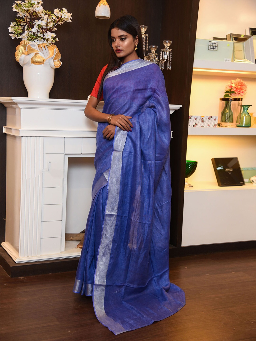 

BEATITUDE Blue & Silver-Toned Pure Linen Saree