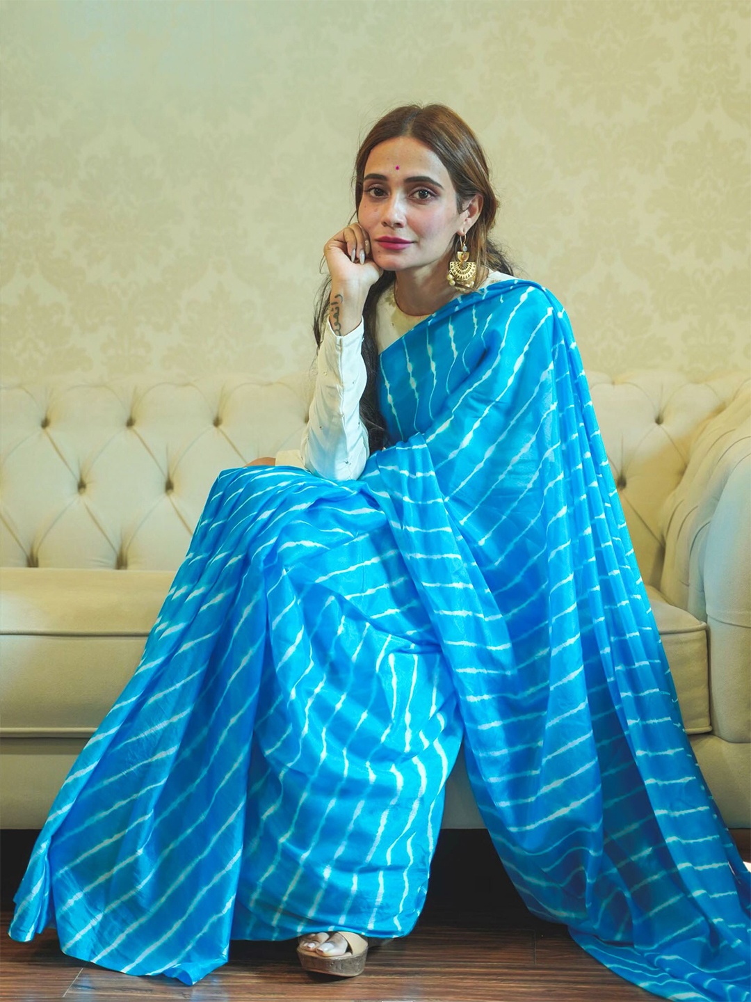 

BEATITUDE Blue & White Striped Pure Silk Saree