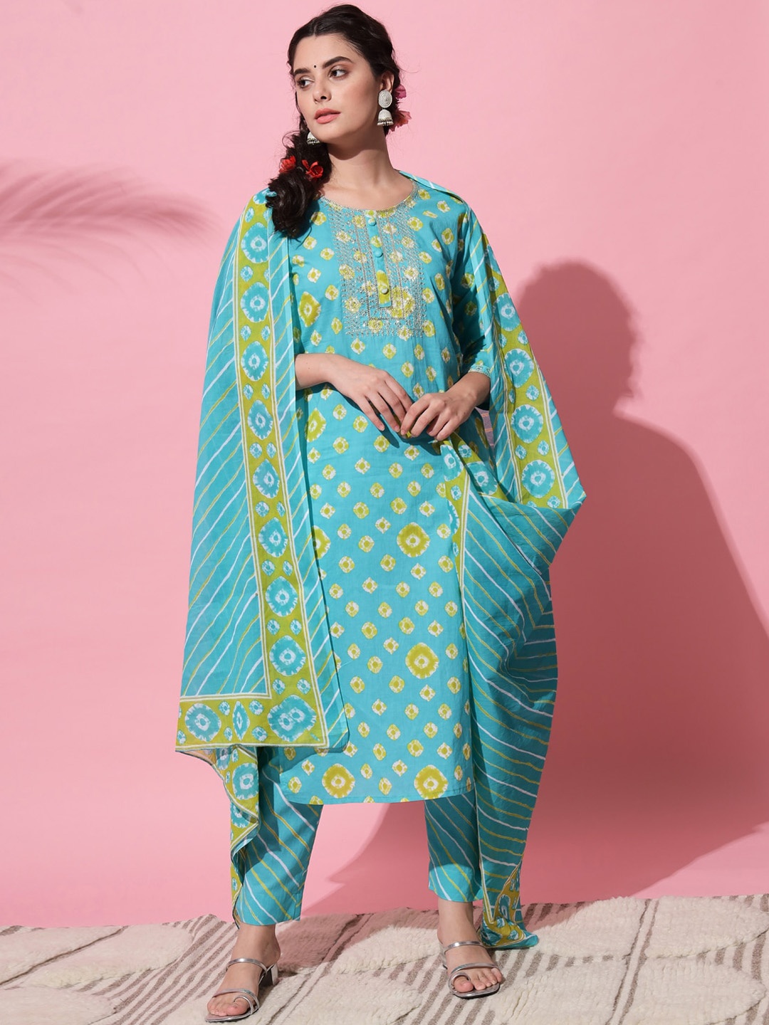 

VAANI CREATION Women Blue Dyed Pure Cotton Kurti with Trousers & With Dupatta